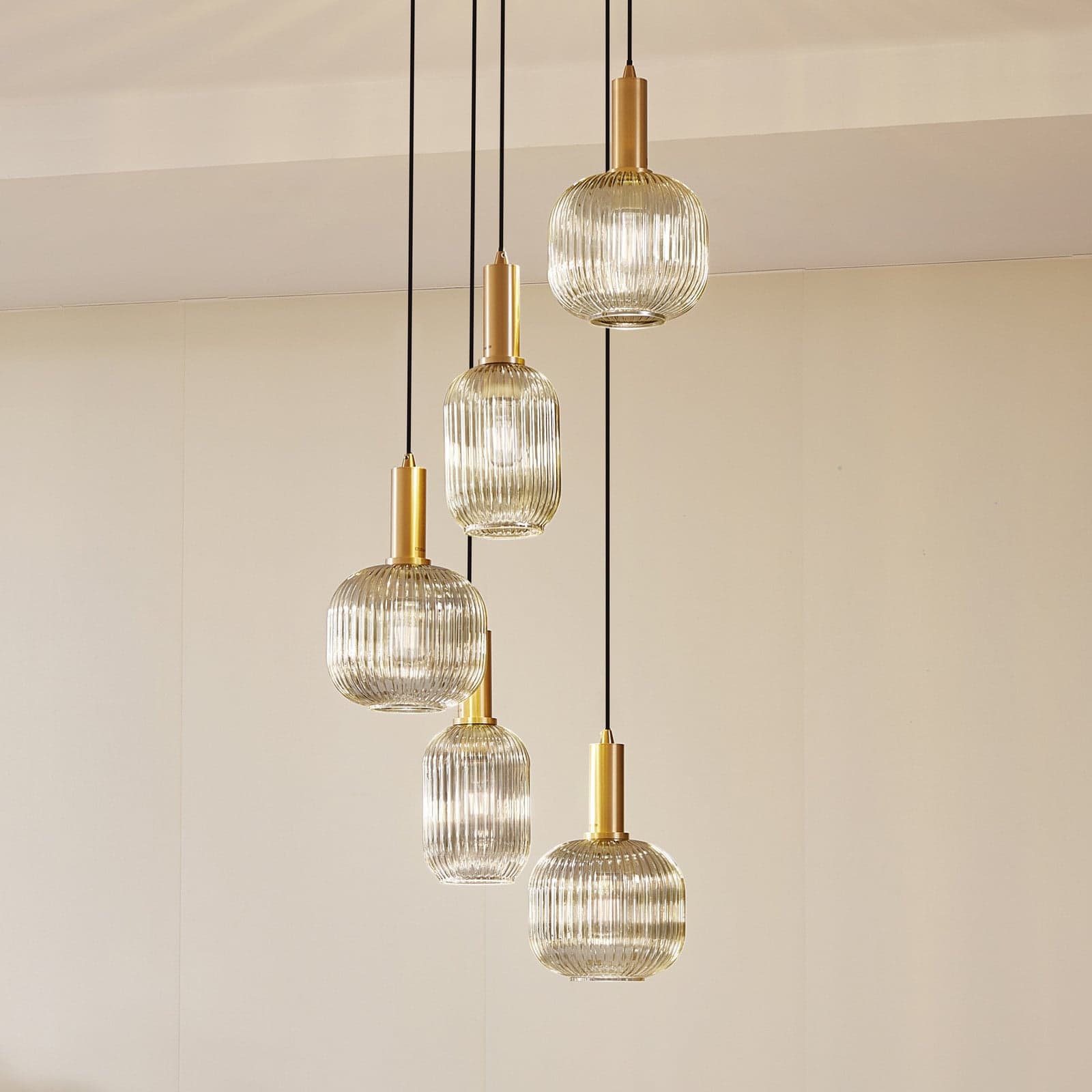 Doroteo hengelampe grå 5 lyskilder glass - Lindby - Spisestue - Vintage - Med flere lyskilder