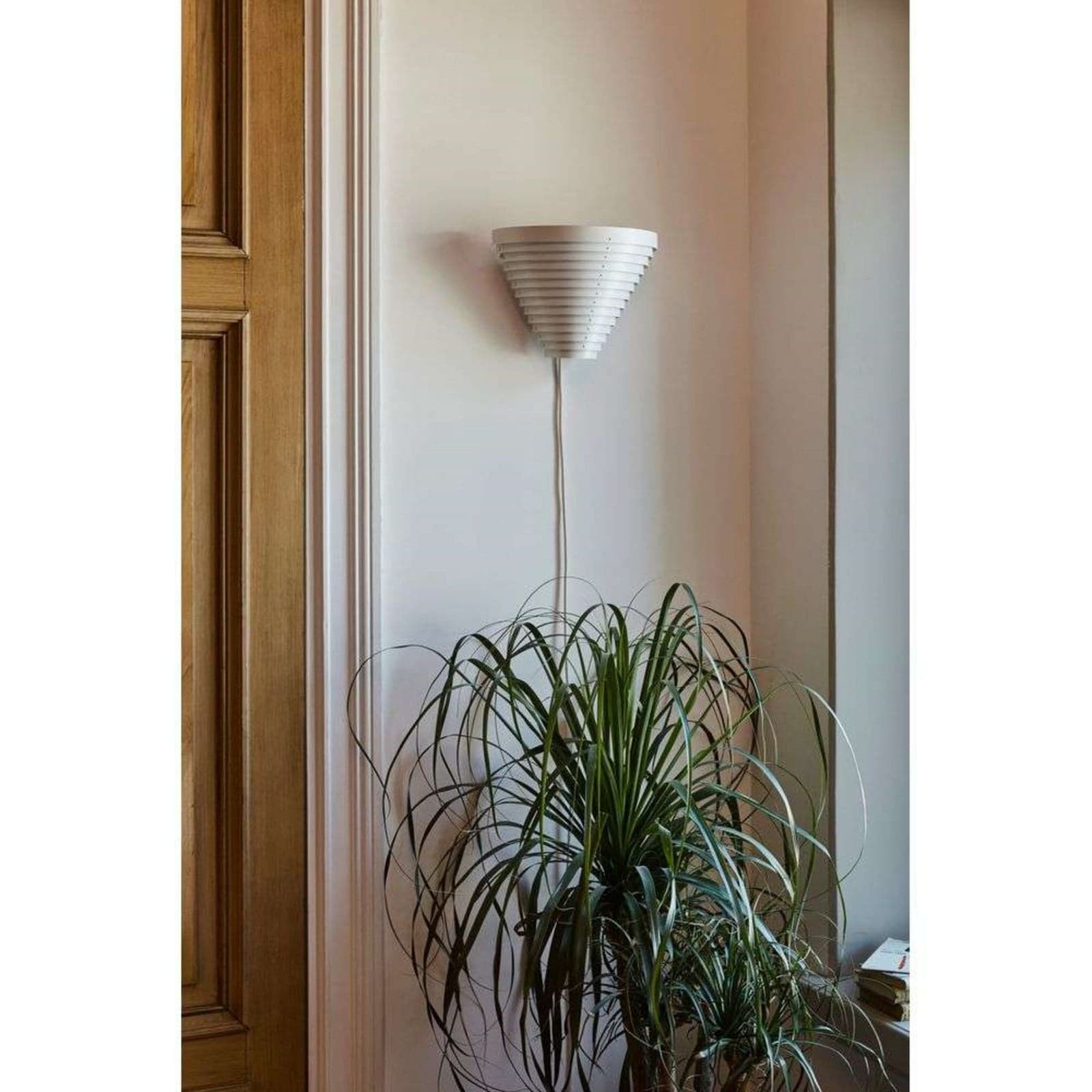 A910 Vegglampe White - Artek - Soverom - Metall