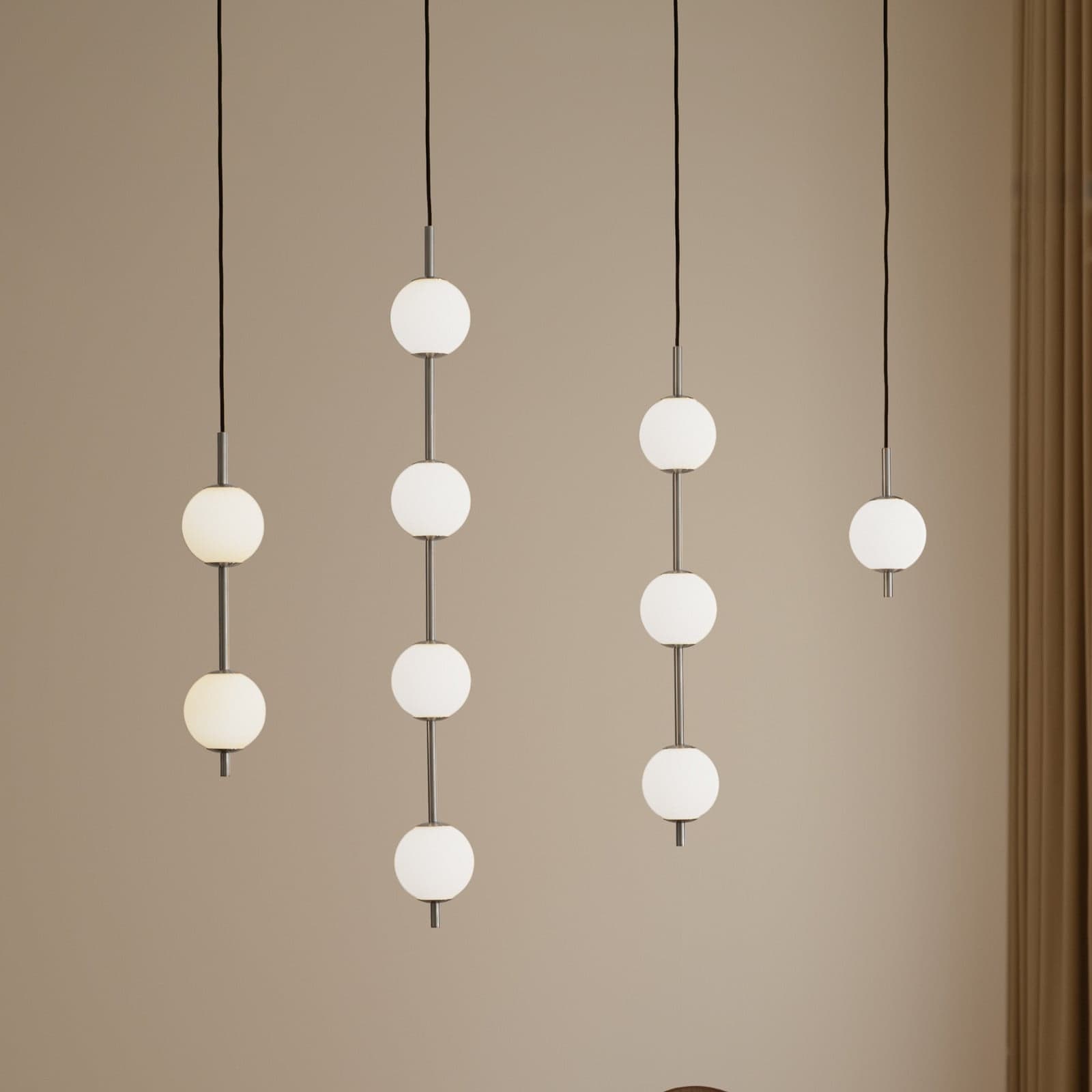 Audrey LED-hengelampe, stålfarget, 3 lyskilder, Ø 12 cm - UMAGE - Stue - Design - Metall - Med flere lyskilder