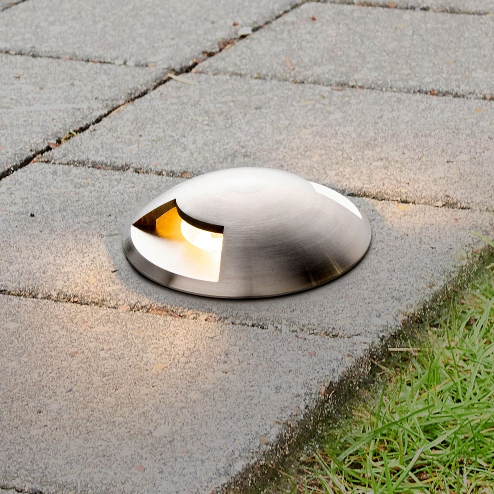 Helene bakkespot i aluminium - Lucande - Terrasse - Moderne - Metall - Med en lyskilde