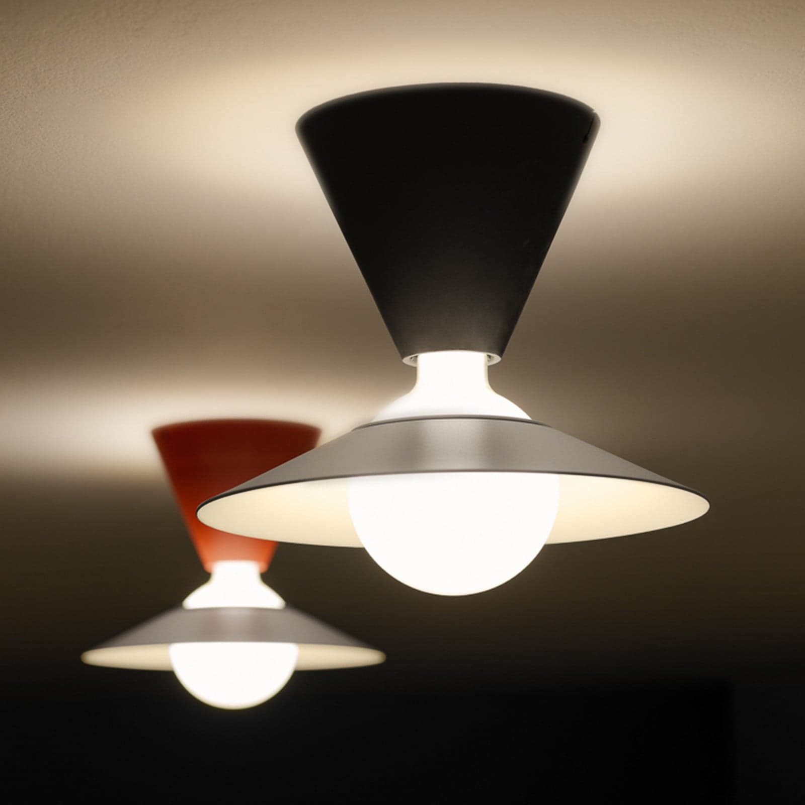 Fante LED-taklampe, rød, 2700 K – Stilnovo - Stue - Design - Plast - Rund