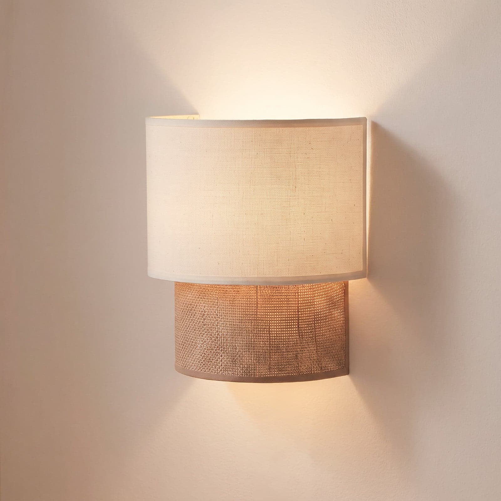 Boho-vegglampe, hvit/jute, 22 cm, tekstil, E27 – Duolla - Entré - Stoff / Tekstil - Med en lyskilde