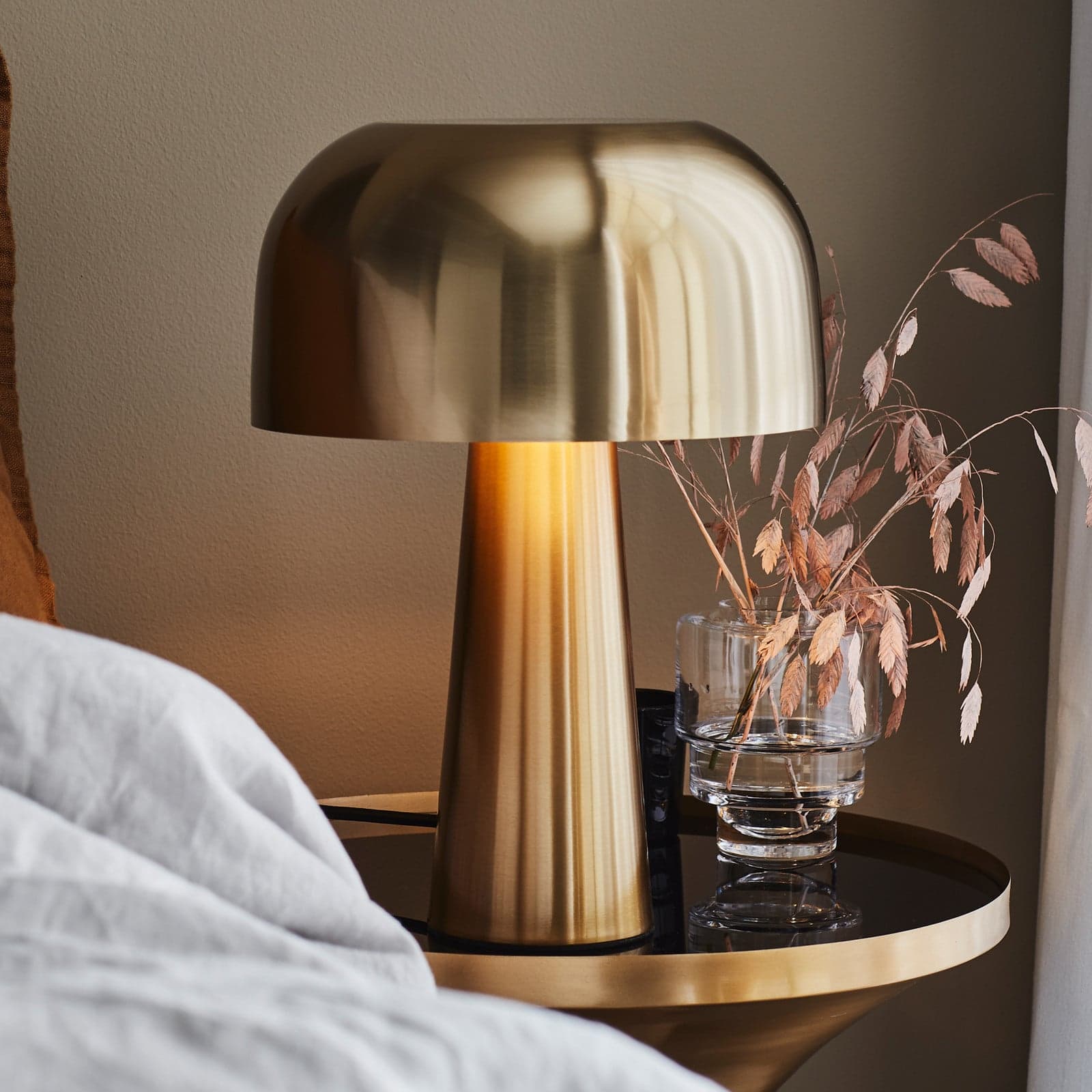 Blanca Bordlampe Bronce - Markslöjd - Stue - Design - Metall - Med skjerm