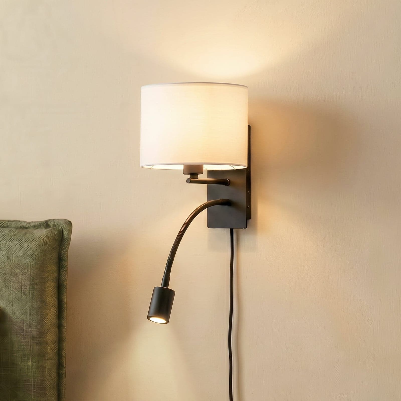 Florens vegglampe 23,5 cm LED-leselampe svart - Lindby - Stue - Moderne - Stoff / Tekstil - Med en lyskilde