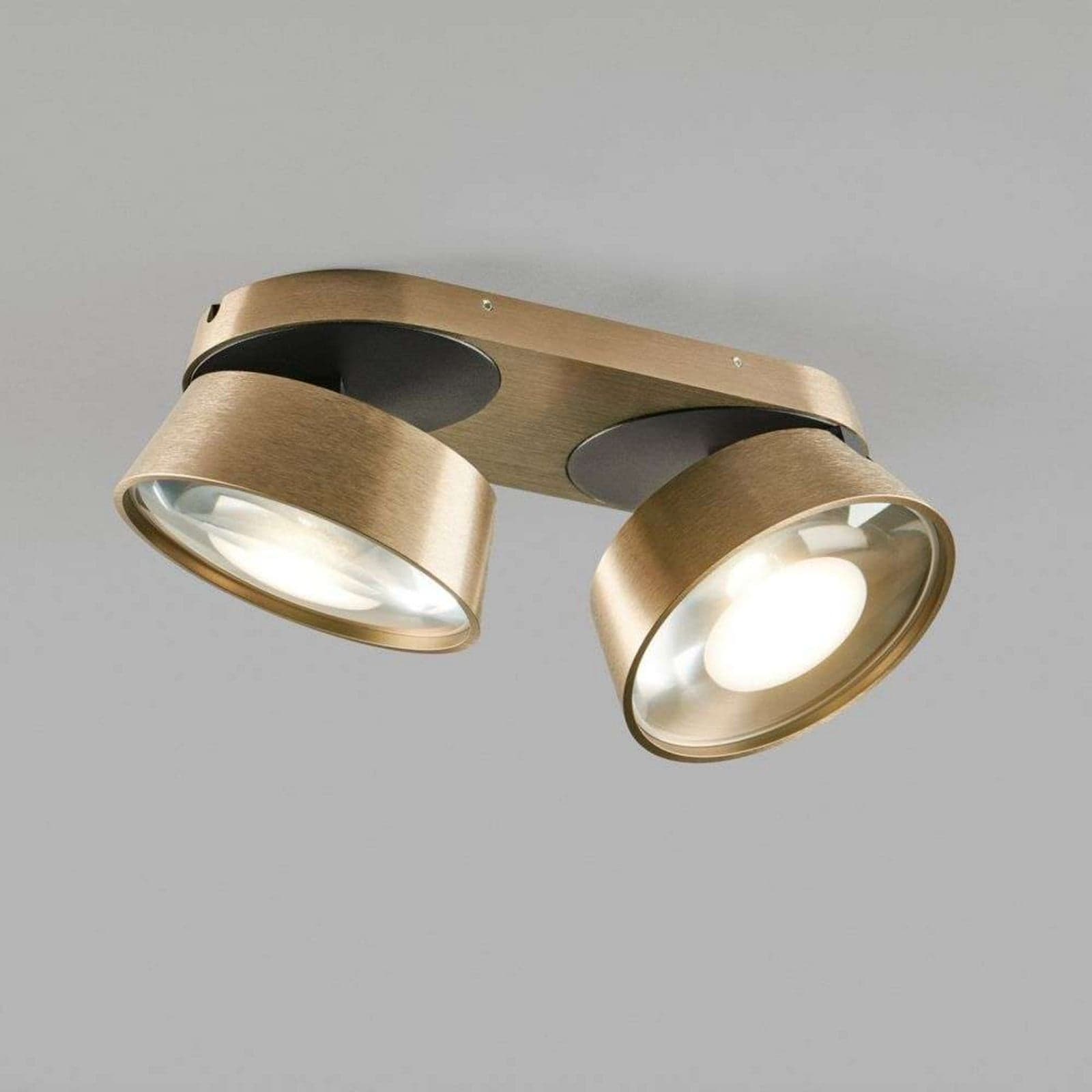 Vantage 2+ Taklampe 2700K Brass - LIGHT-POINT - Stue - Aluminium
