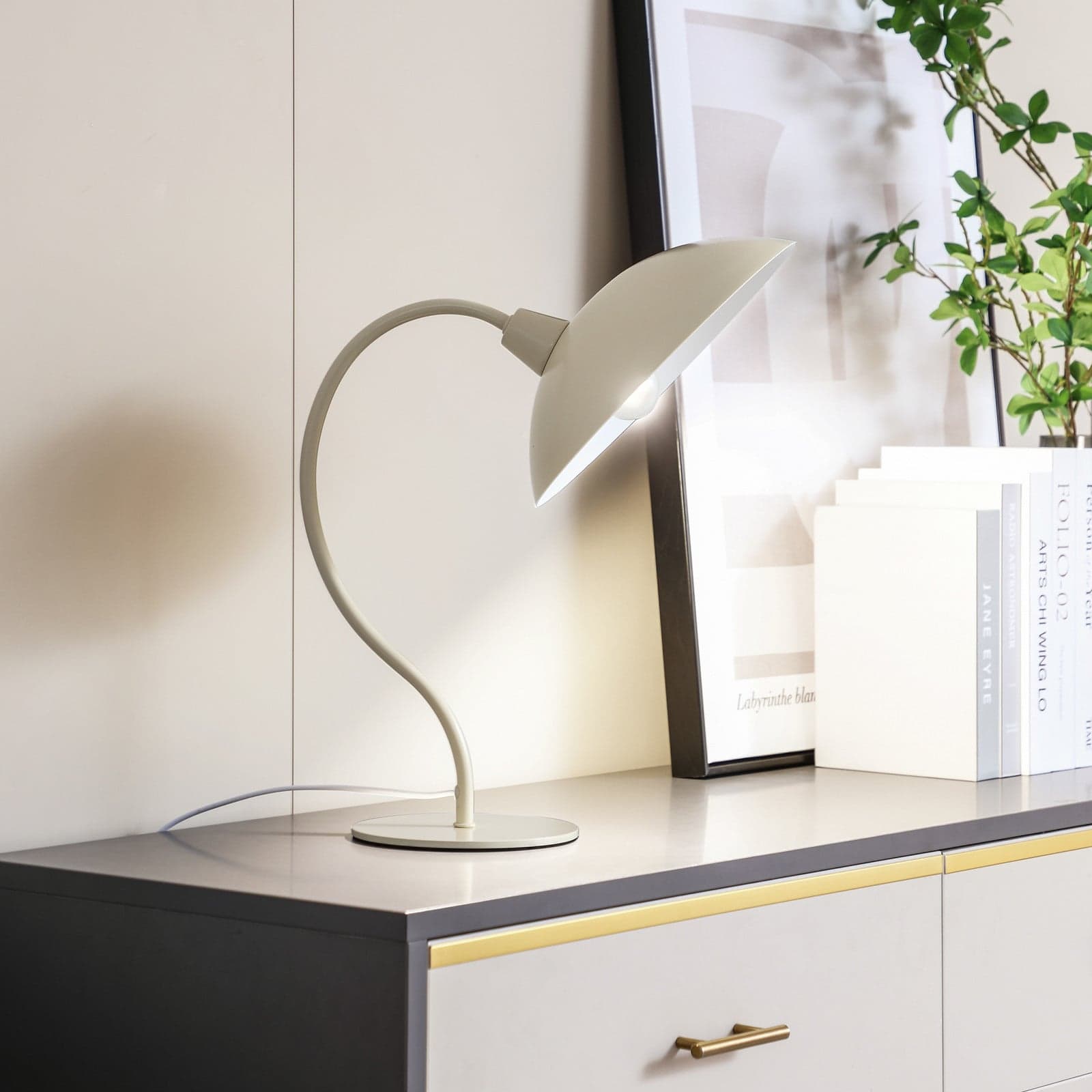 Arvadon Bordlampe Beige - Lucande - Stue - Moderne - Metall - Med en lyskilde