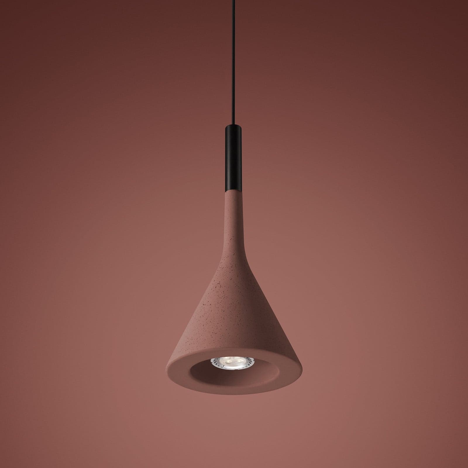 Aplomb Pendel GU10 Red - Foscarini - Kjøkken - Design - Betong - Med en lyskilde