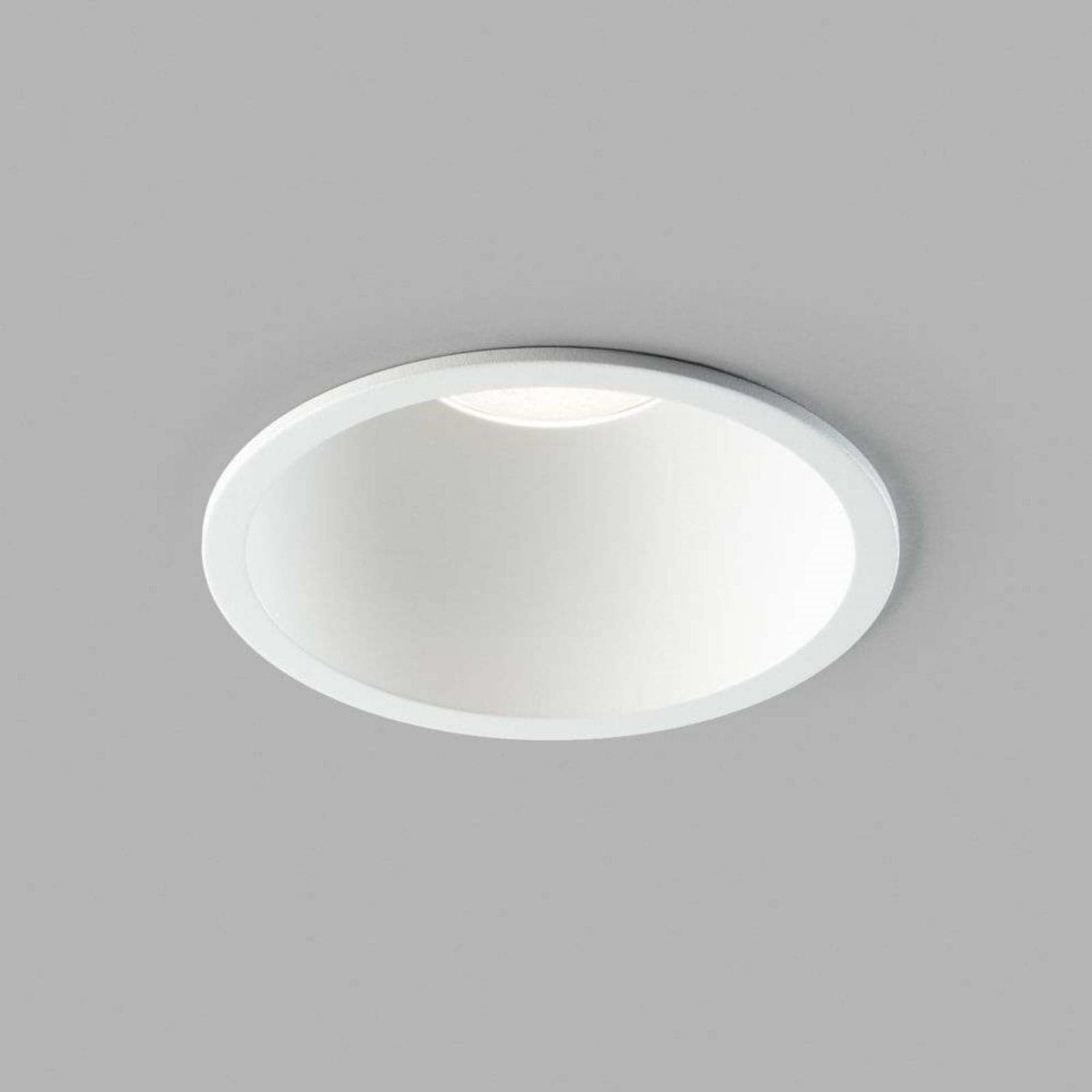 Curve II LED innfelt spot, hvit, Ø 11 cm, IP54 - LIGHT-POINT - Stue - Aluminium