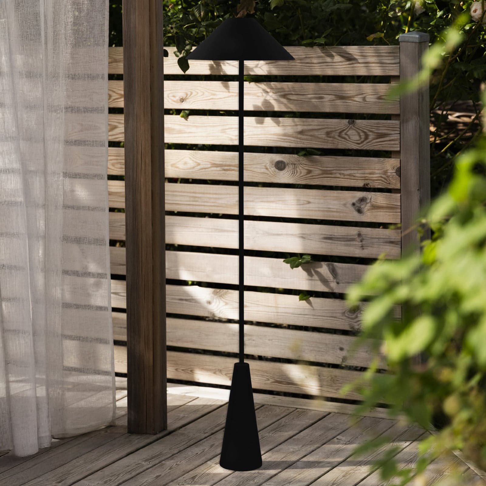 Cannes PORTABLE utendørs gulvlampe svart IP54 - Globen Lighting - Terrasse - Design - Metall - Med en lyskilde