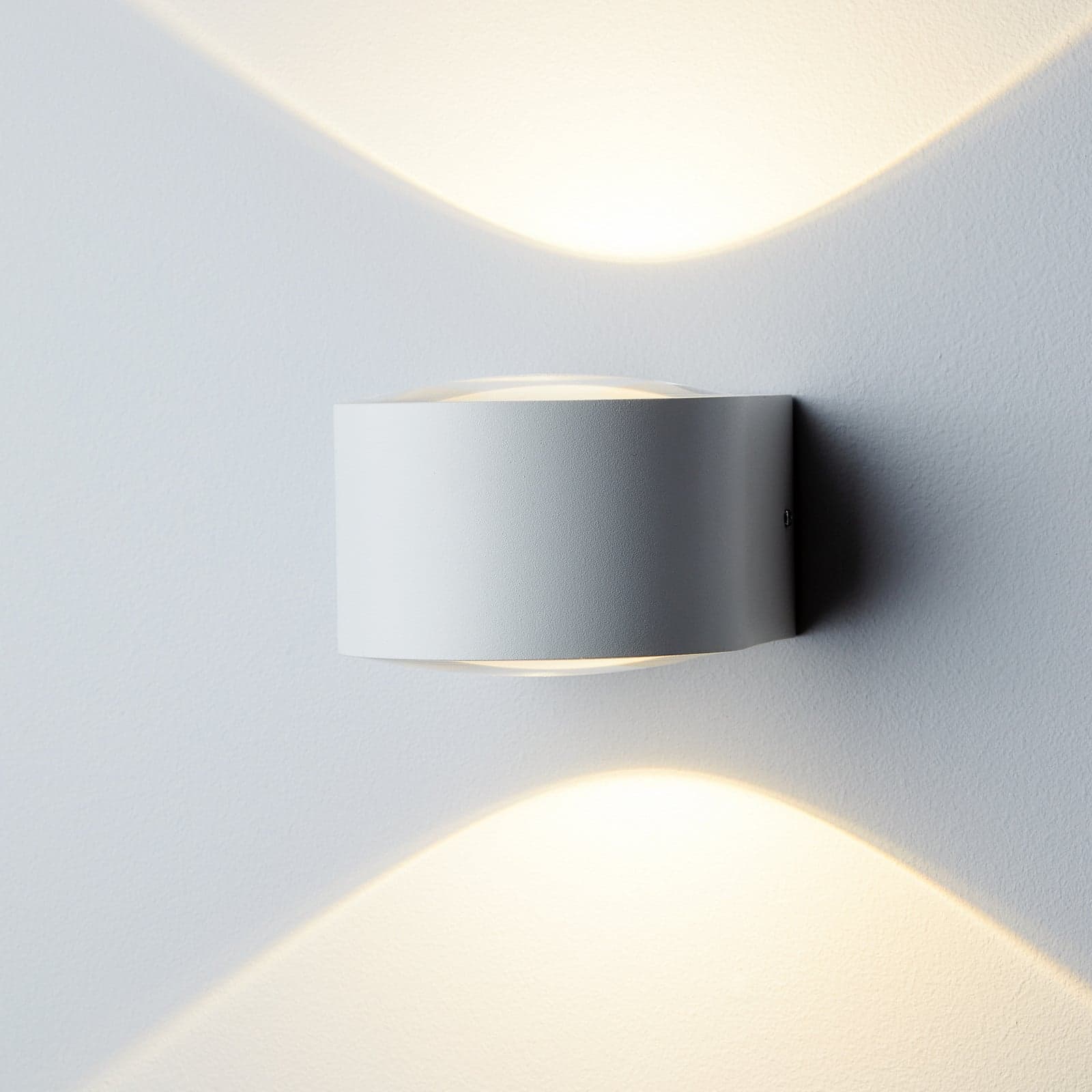 Frey Vegglampe White - Loom Design - Bad - Moderne - Aluminium - Med flere lyskilder