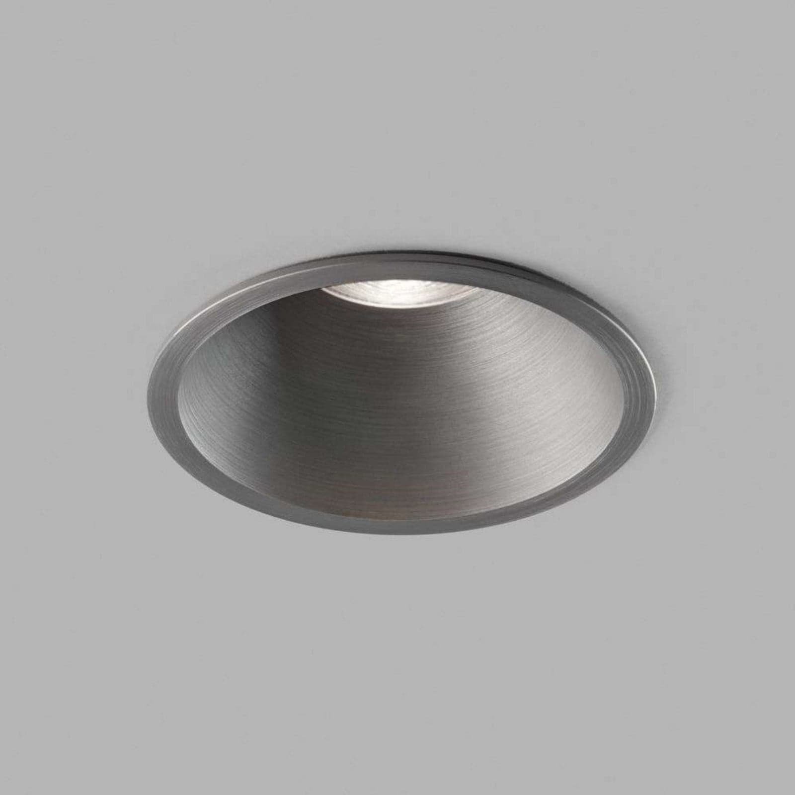 Curve II innfelt spot Ø 110 cm IP54, CCT, sølv - LIGHT-POINT - Stue - Aluminium