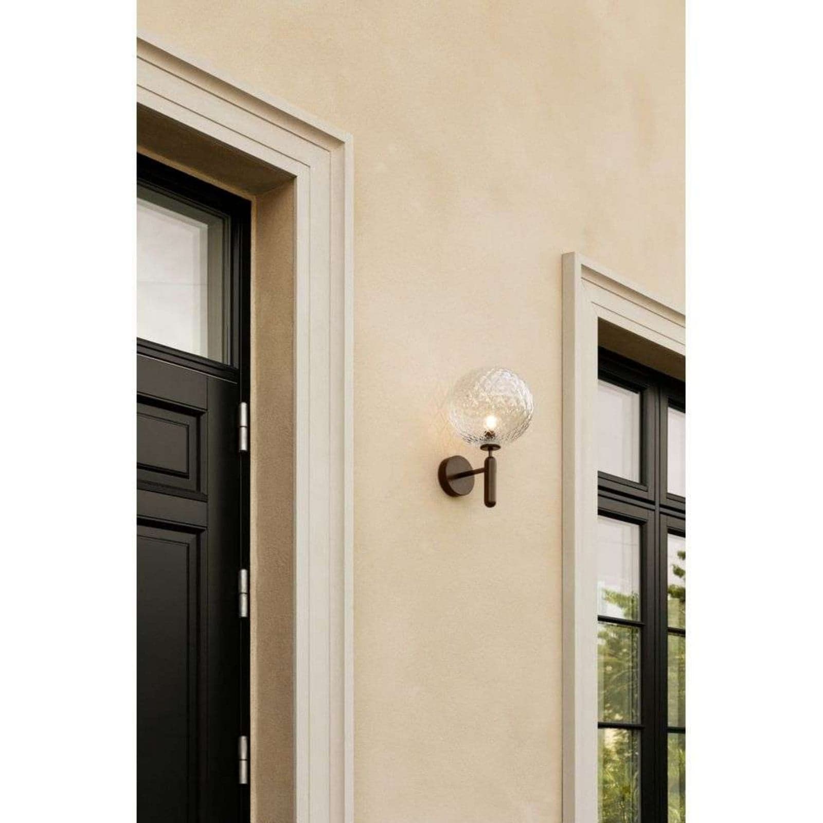 Nuura utendørs vegglampe Miira, bronse/klar, Ø 20 cm - Nuura Nuura Aps - Terrasse - Skandinavisk - Metall - Med en lyskilde