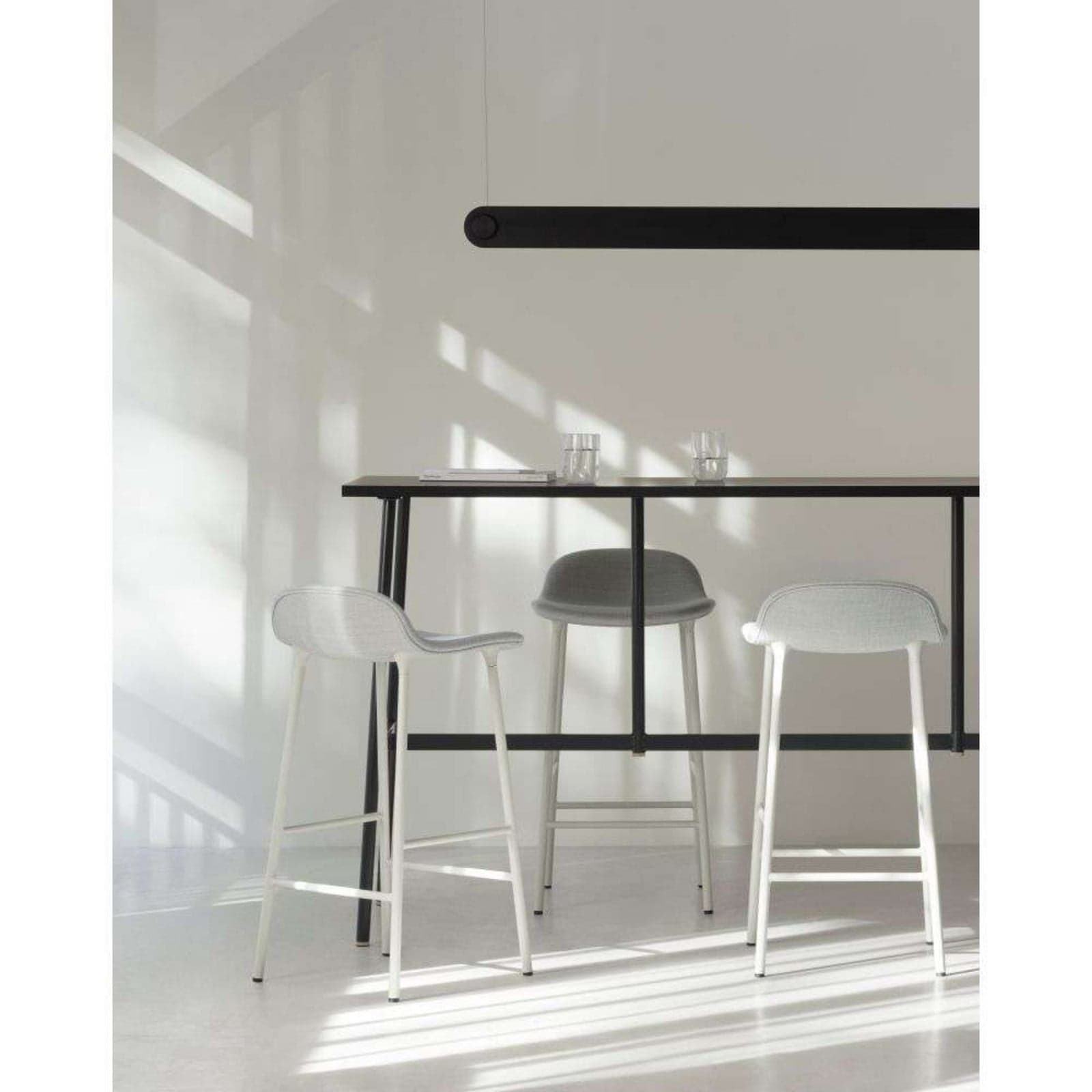Dim Linear Pendel Black - Normann Copenhagen - Spisestue - Aluminium