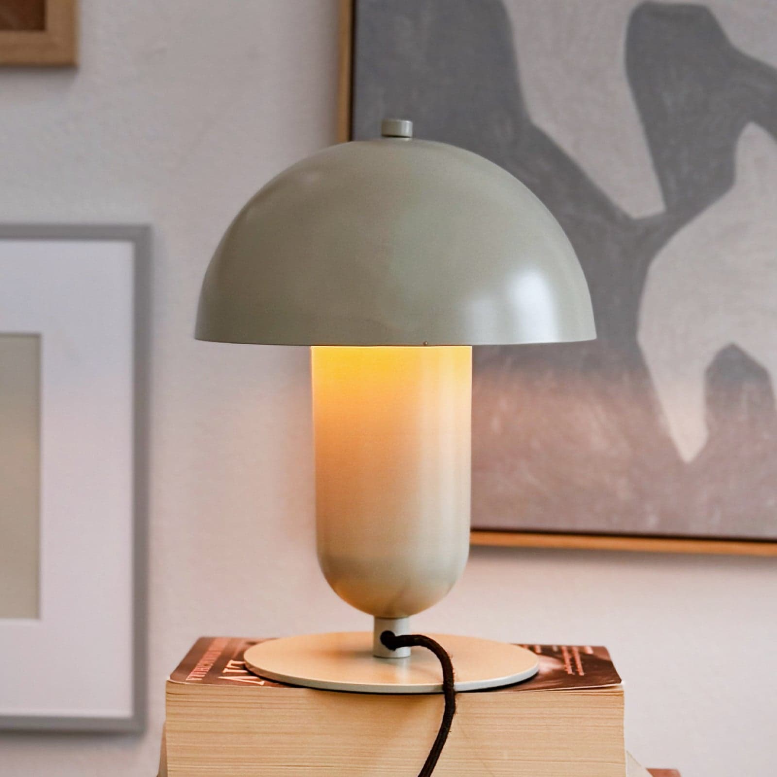 Movie bordlampe, grå, metall, E27 – Dyberg Larsen - Stue - Design - Med en lyskilde