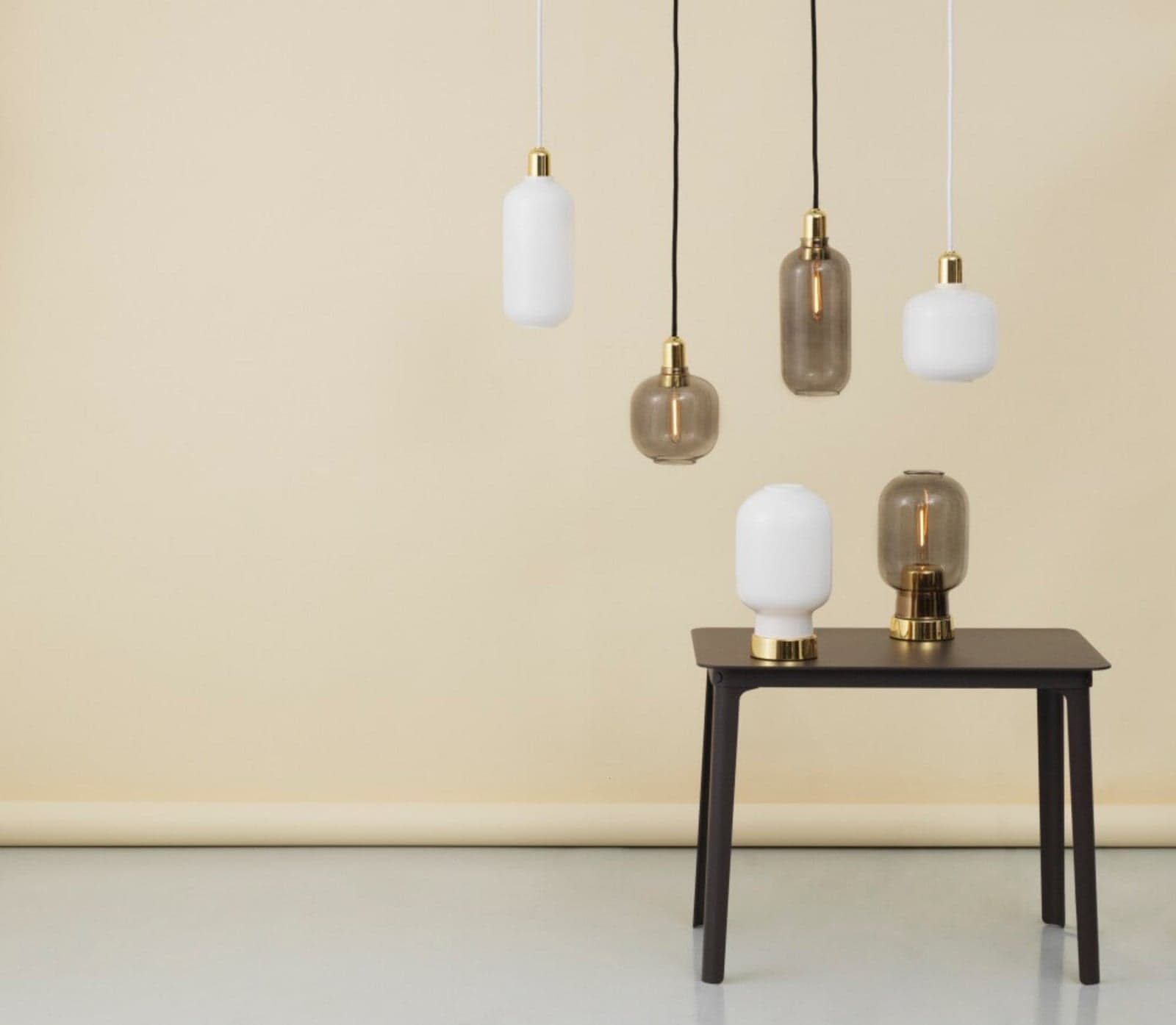Amp Pendel Large Hvit/Messing - Normann Copenhagen - Stue - Glass