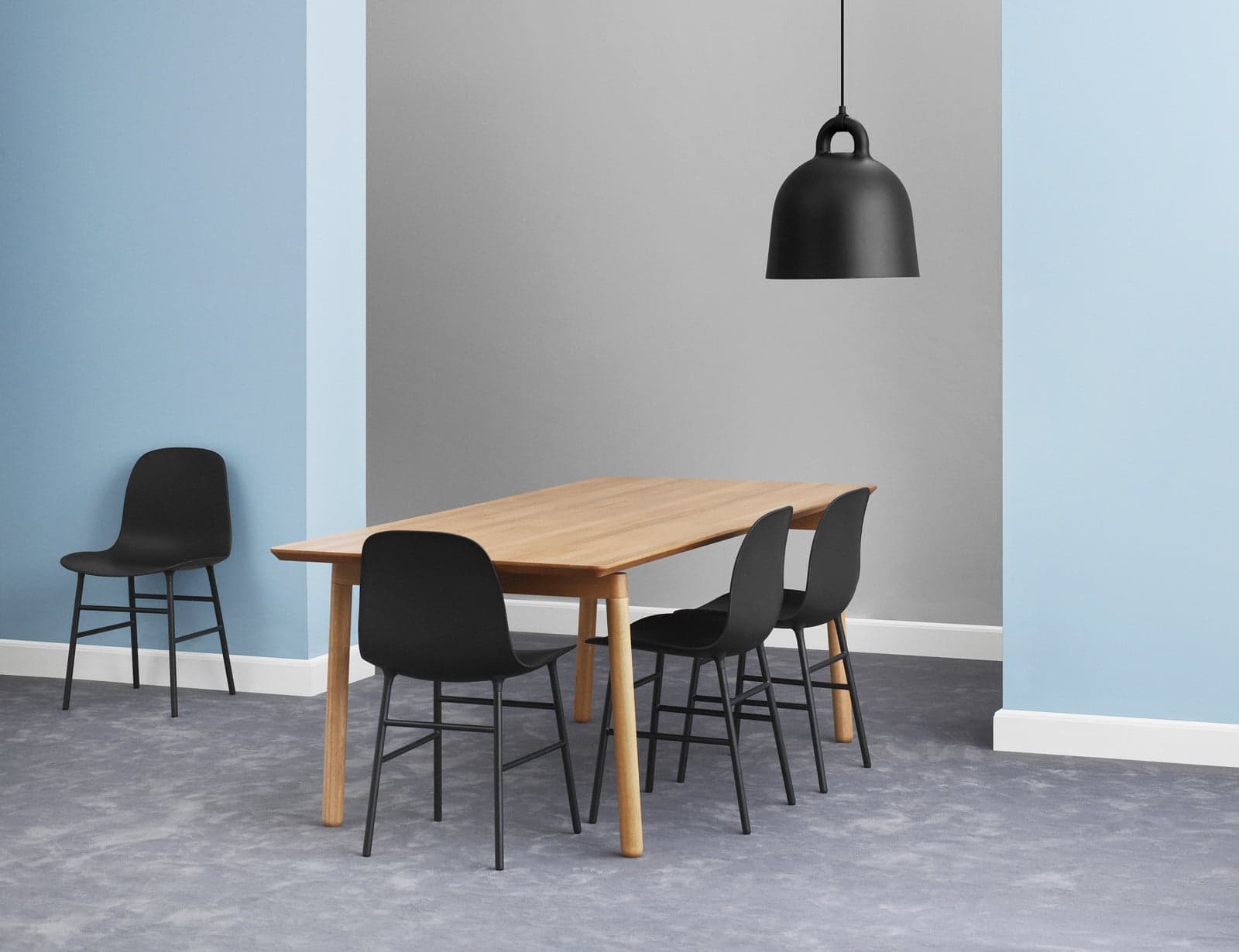 Bell Pendel Large Svart - Normann Copenhagen - Stue - Aluminium