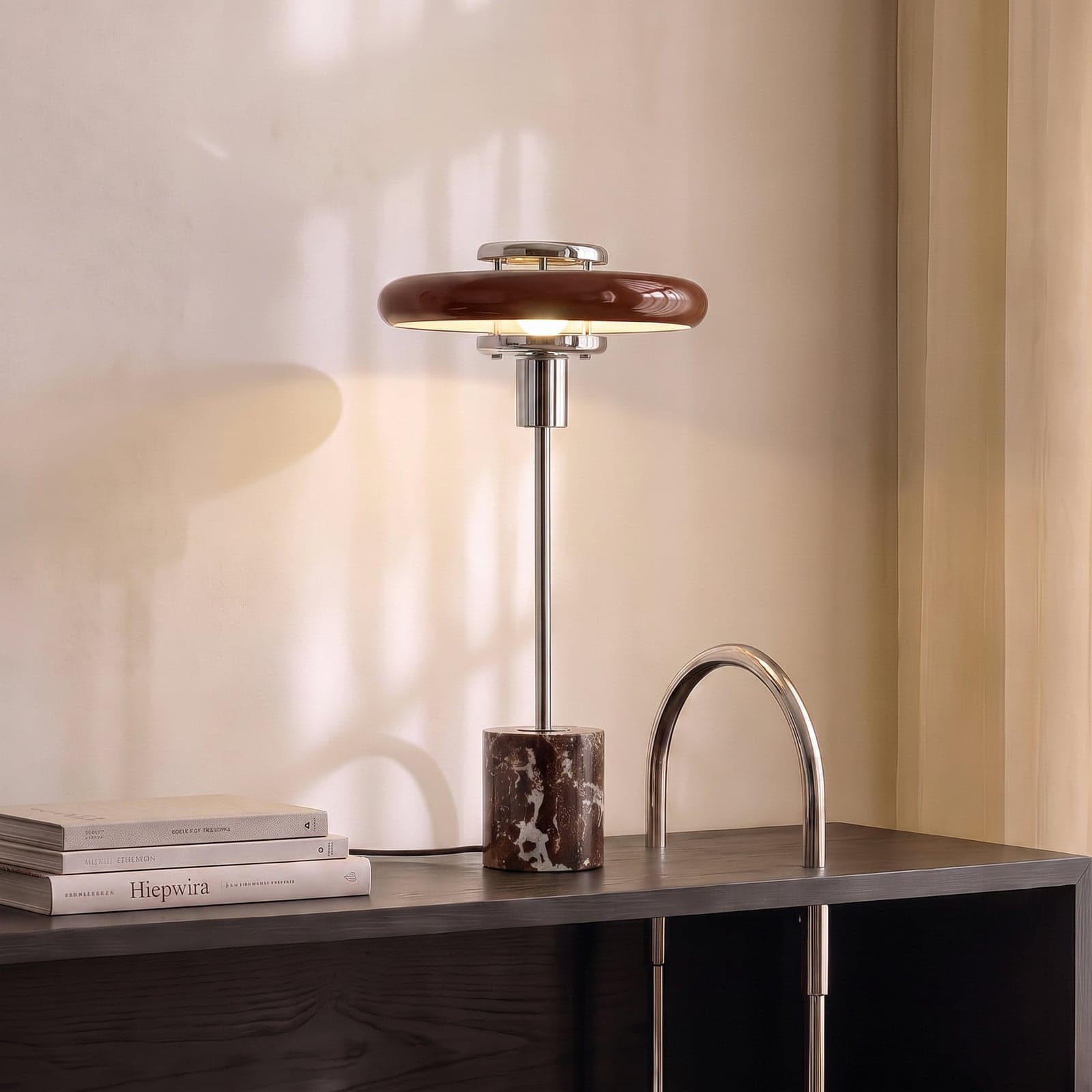 Branford bordlampe, burgunder, glass/marmor, Retro-Lindby - Stue - Vintage - Med en lyskilde
