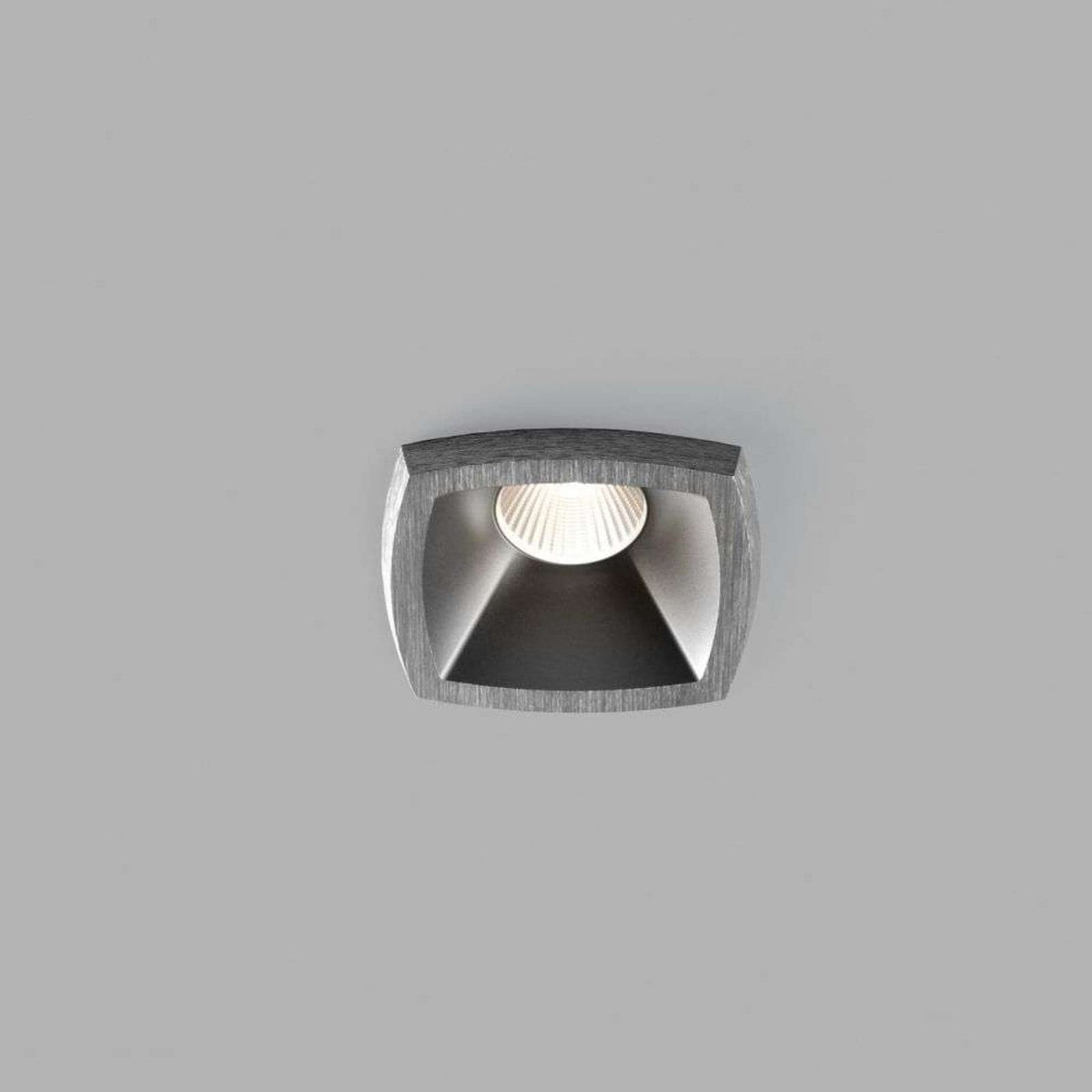 Mirage 1 Innbygningsspot 2700/3000K Titanium - LIGHT-POINT - Stue - Aluminium