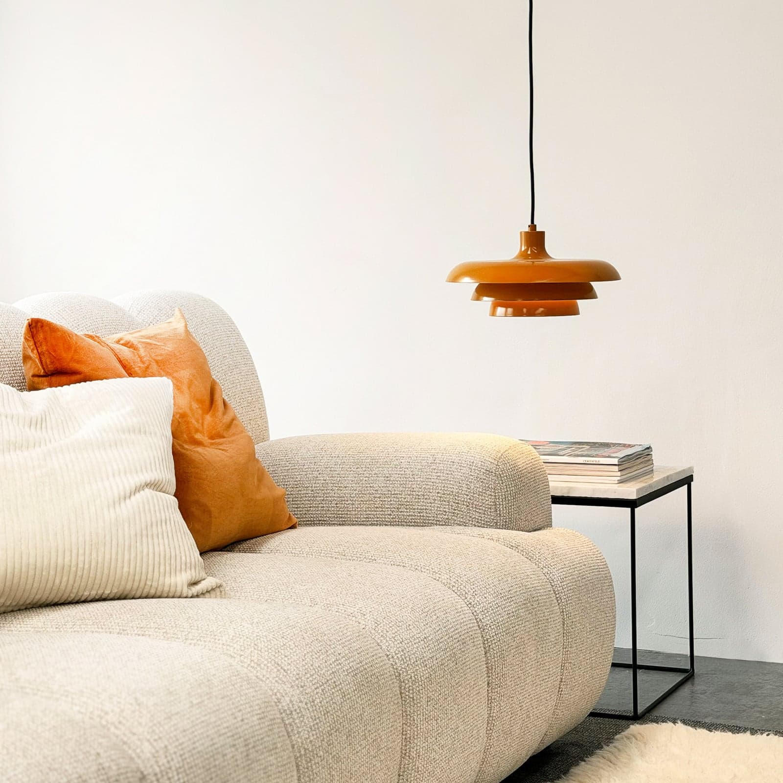 Ava hengelampe, karrygul, metall, Ø 31 cm – Dyberg Larsen - Spisestue - Design - Med en lyskilde