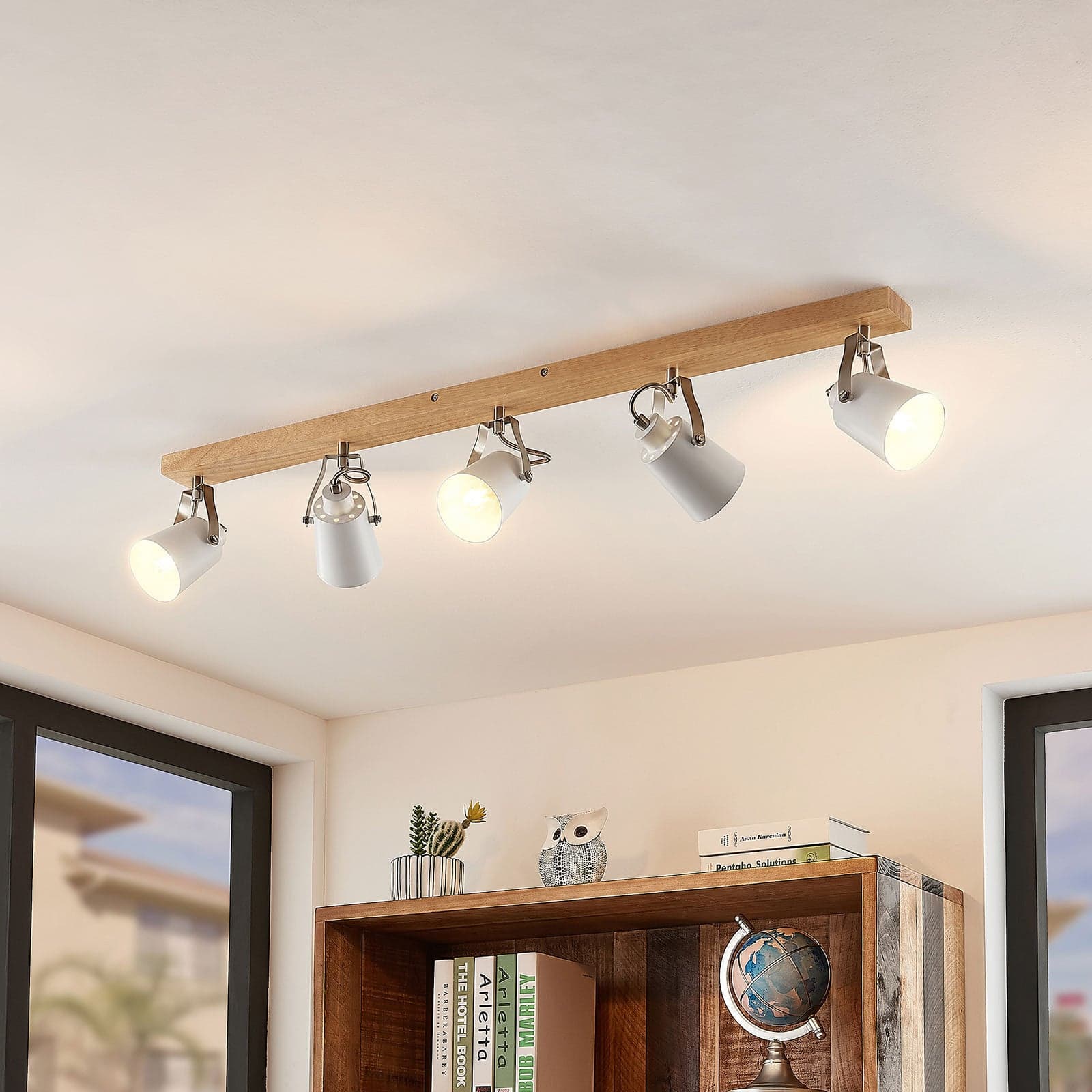 Blana 5 Taklampe White/Wood - Lindby - Stue - Skandinavisk - Tre - Med flere lyskilder