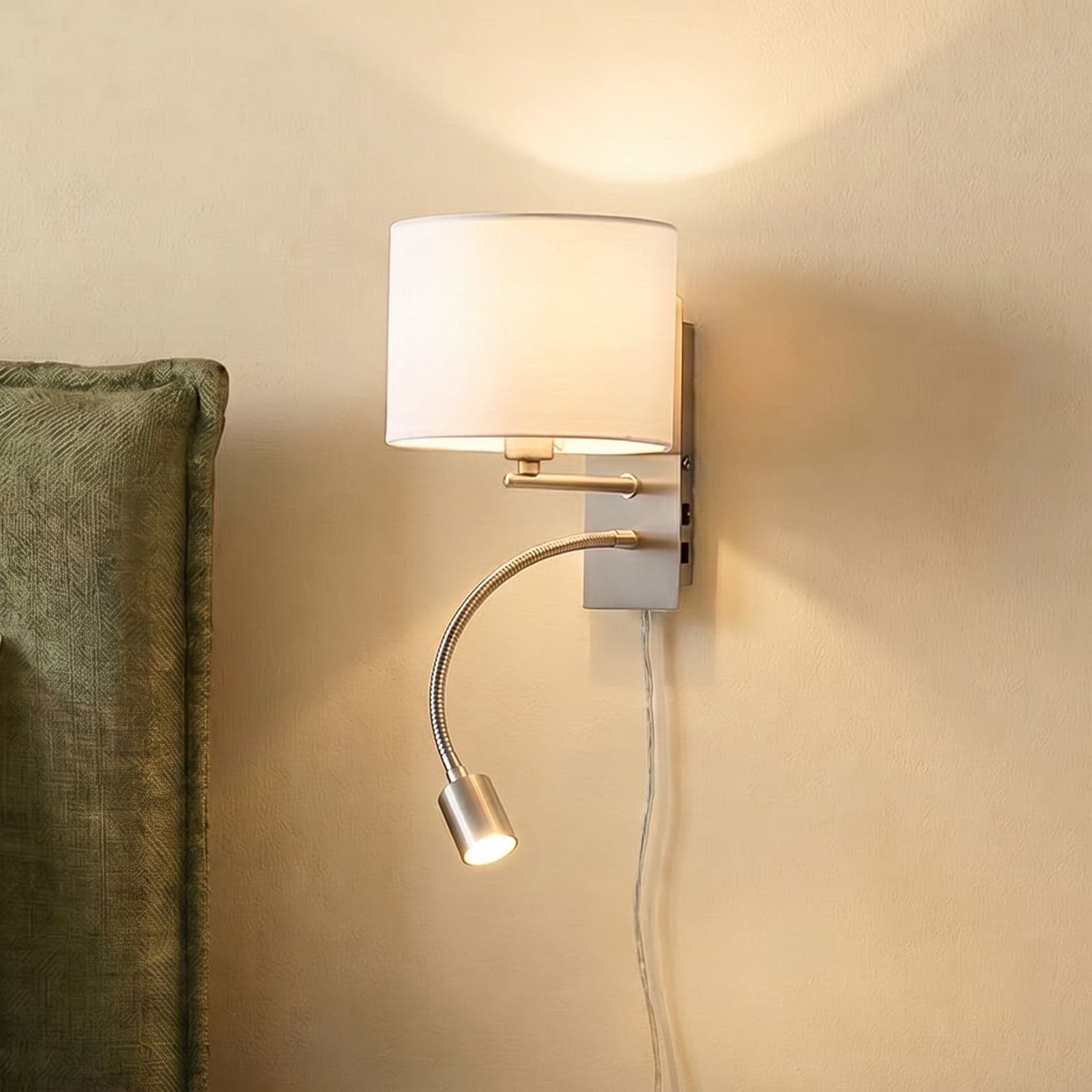 Florens vegglampe, hvit/nikkel – Lindby - Stue - Moderne - Stoff / Tekstil - Med flere lyskilder
