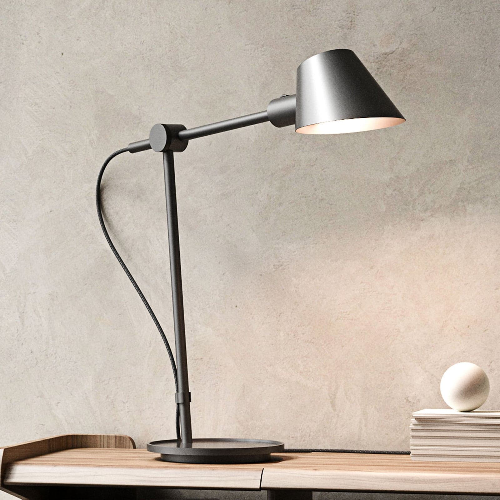 Stay Long Bordlampe Svart - DFTP DFTP by Nordlux - Arbeidsrom / kontor - Moderne - Metall - Med en lyskilde