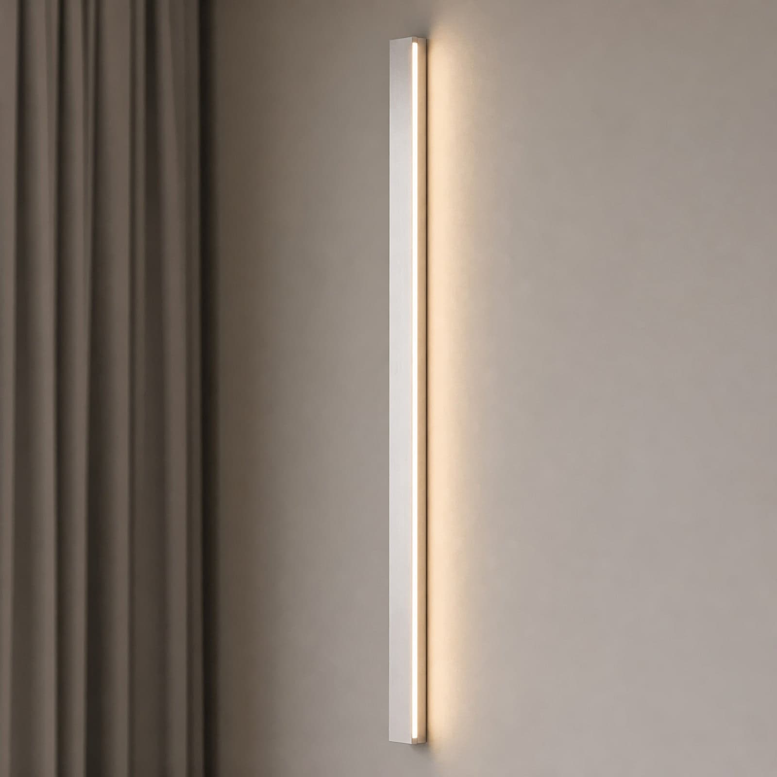 Kinsley LED-vegglampe, nikkel, dimbar, 90 cm, CCT – Lucande - Stue - Moderne - Metall - Kantet