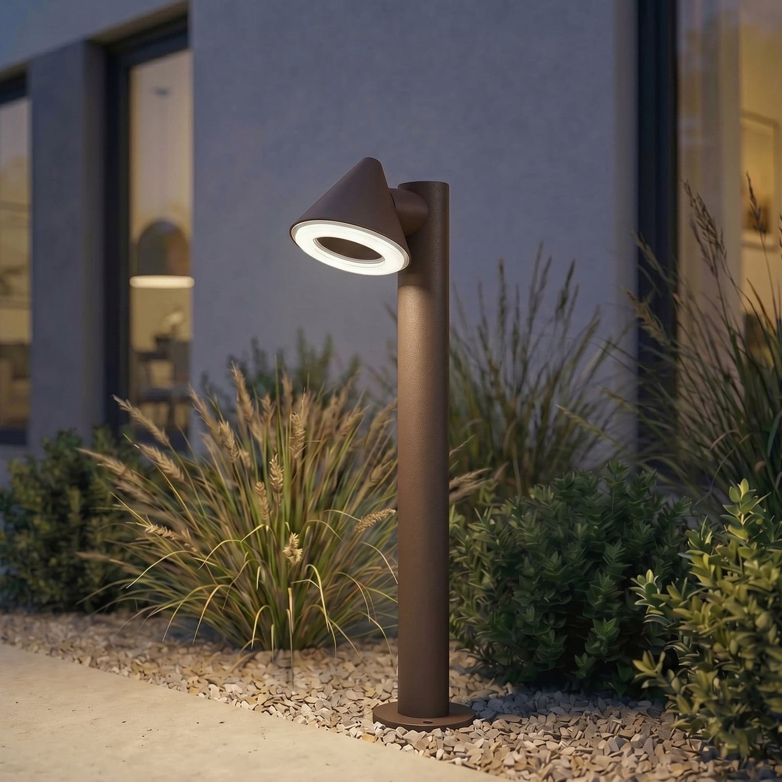 Soran LED-gatelampe, metall, høyde 60 cm, brun, IP44 – Lindby - Moderne - Med en lyskilde