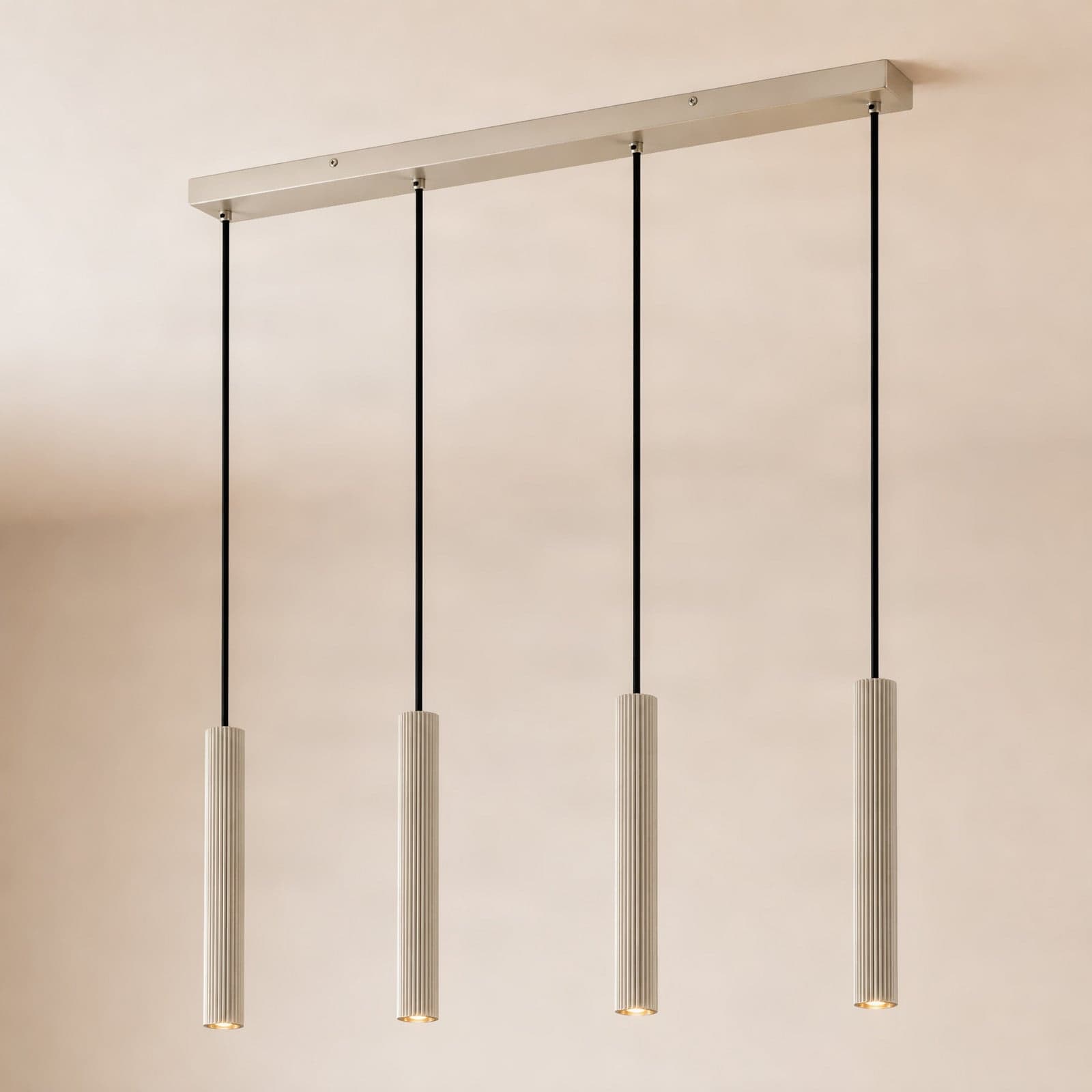 Kardis hengelampe, 4 lyskilder, beige, lengde 70 cm – Lindby - Spisestue - Moderne - Metall - Med flere lyskilder