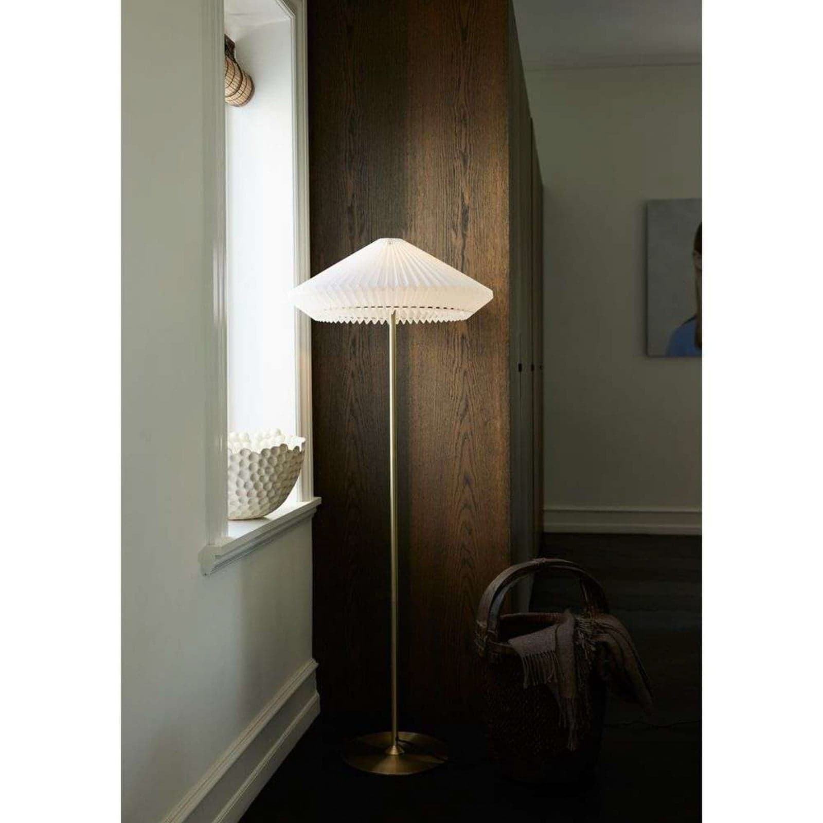 Paris Gulvlampe Ø56 Clean White/Antique - Halo Design - Stue - Metall