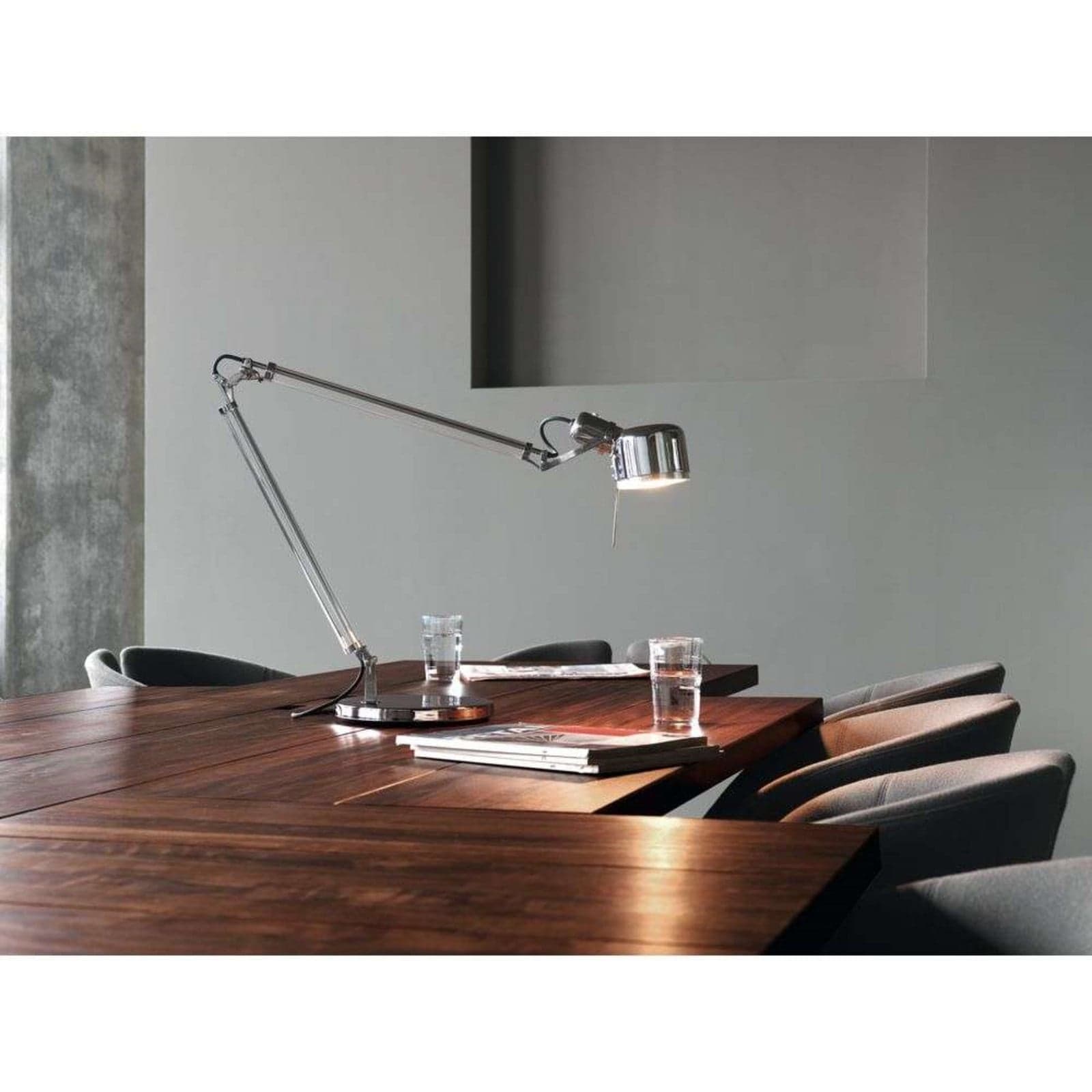 Job LED Bordlampe Stainless Steel - Serien Lighting - Arbeidsrom / kontor - Metall