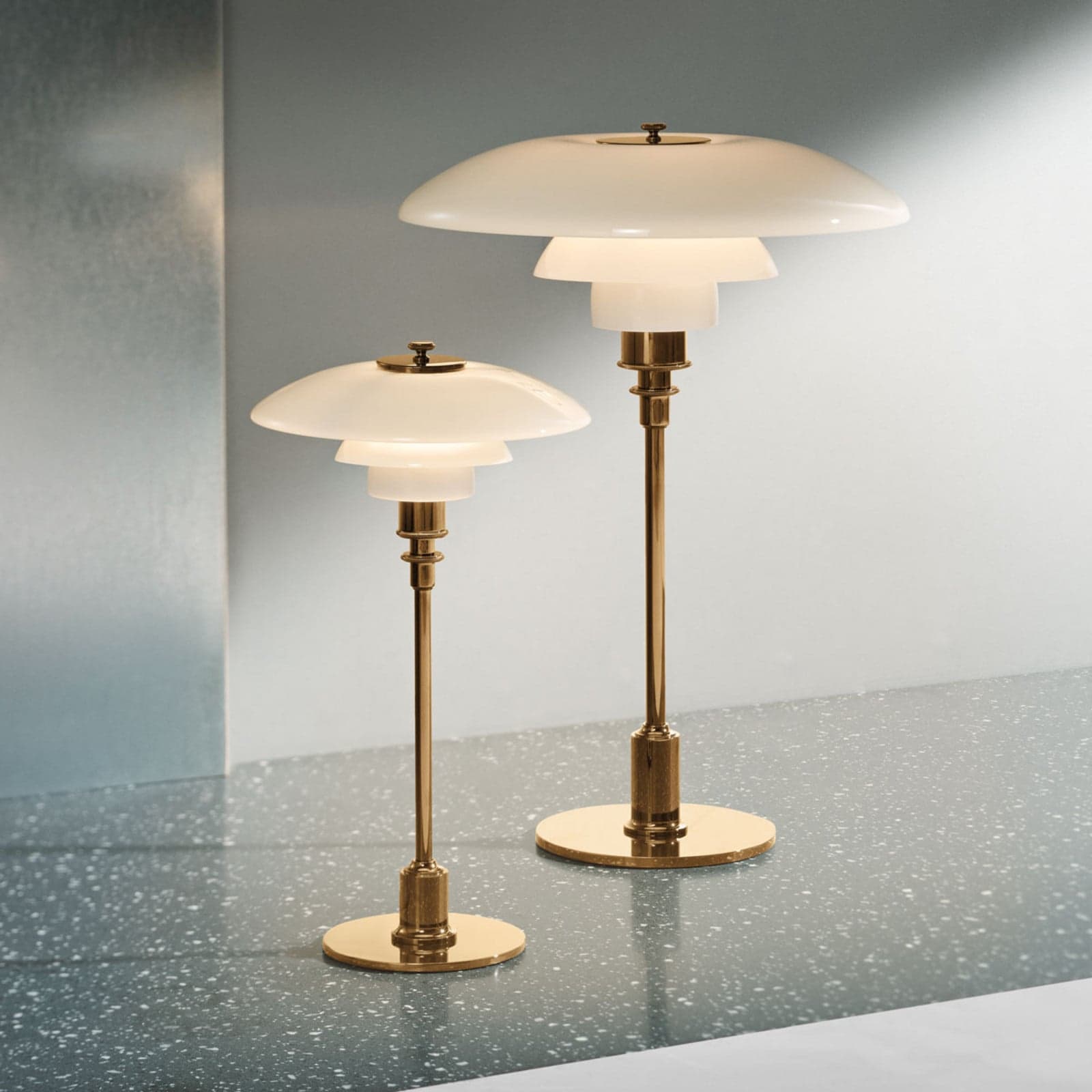 PH 2/1 Bordlampe Messing - Louis Poulsen - Stue - Design - Metall - Med skjerm