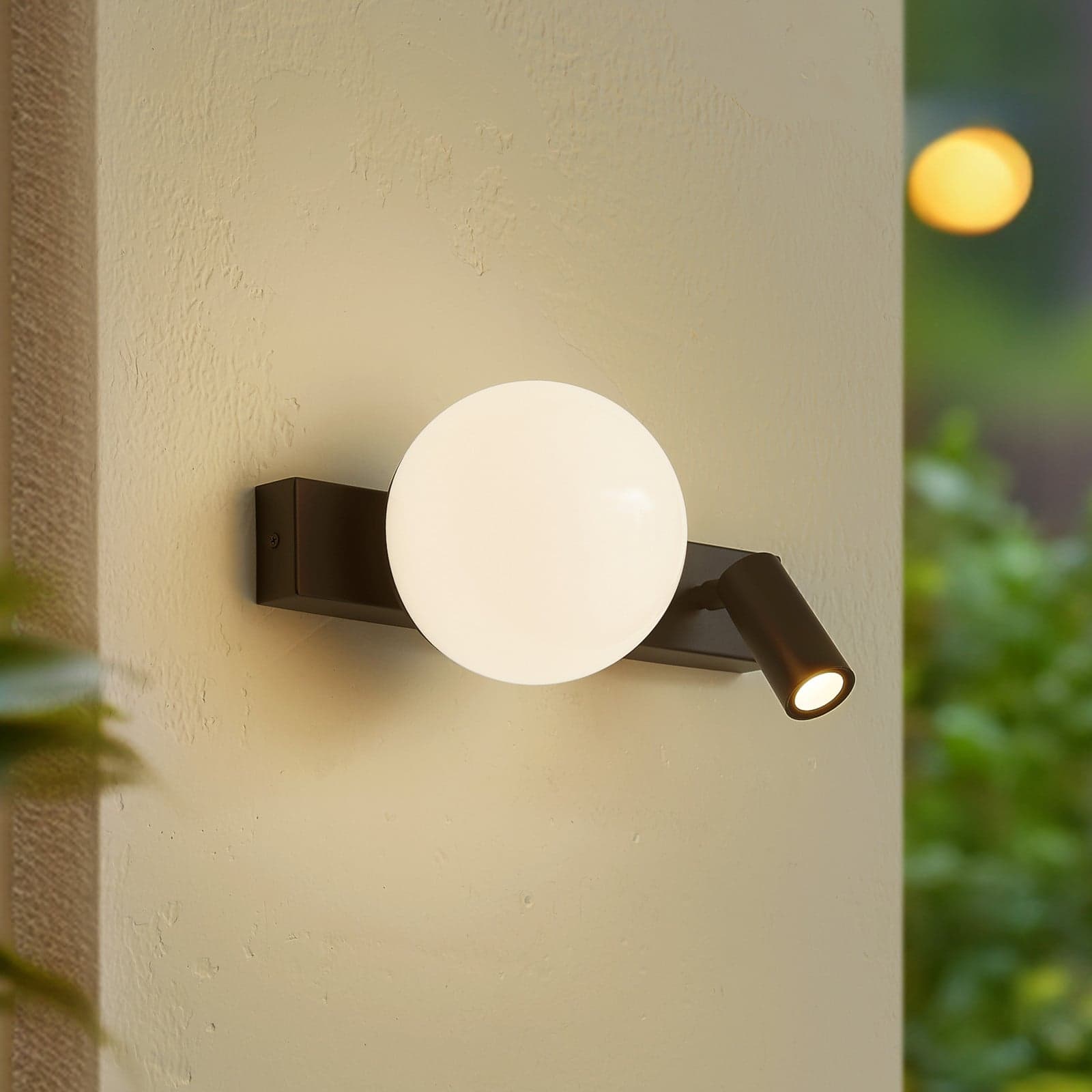 Larcie utendørs LED-vegglampe 35 cm, 2 lyskilder, aluminium, sensor - Lindby - Balkong - Moderne - Med flere lyskilder