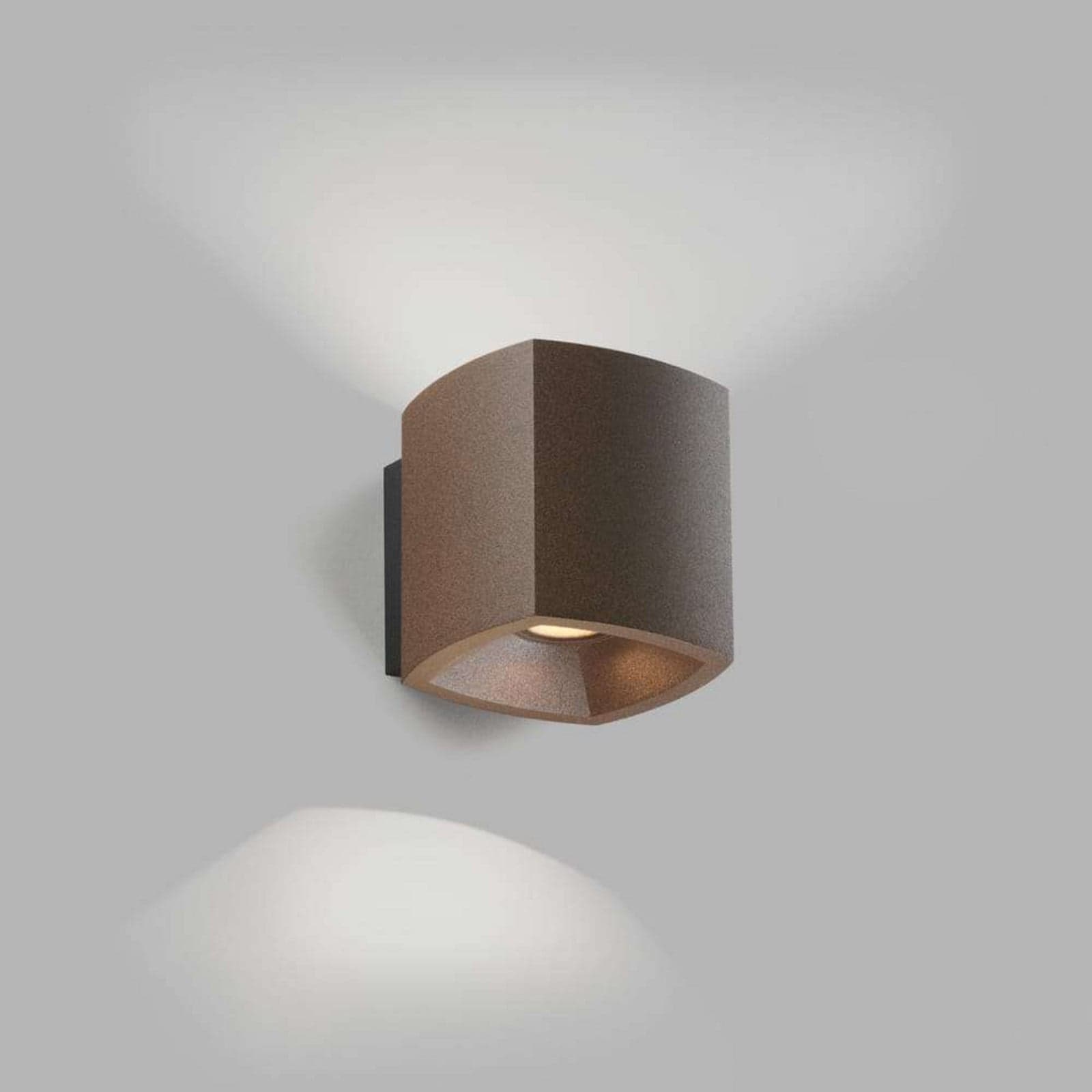Mirage 1 Vegglampe In/Out Rust - LIGHT-POINT - Kjeller - Aluminium