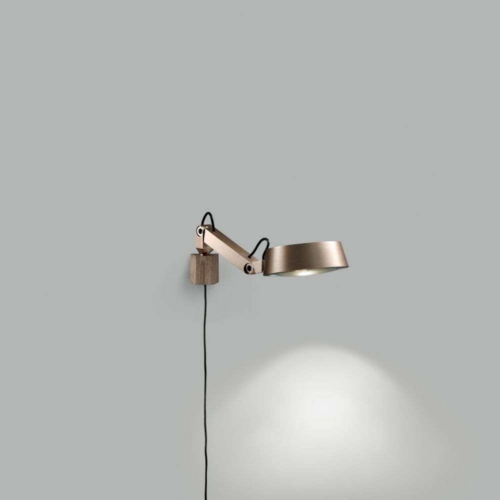 Dark W1 Vegglampe Rose Gold - LIGHT-POINT - Stue - Aluminium