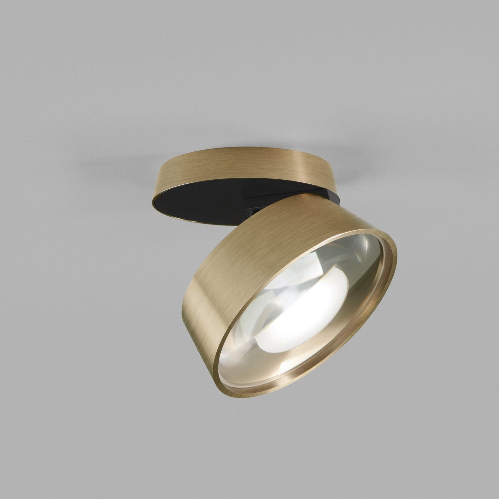 Vantage 1+ LED-spot i messing, 1 lyskilde, justerbar – Light-Point - Stue - Design - Aluminium - Med en lyskilde