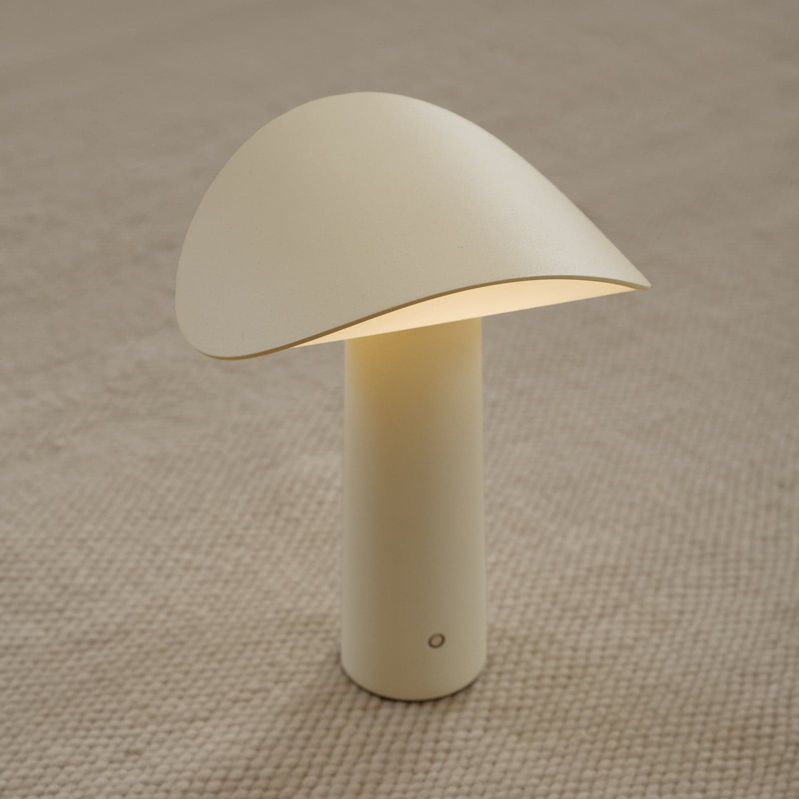 Lium LED-batteridrevet bordlampe, lysegul, 2700 K, USB - GEJST - Stue - Moderne - Aluminium - Med en lyskilde