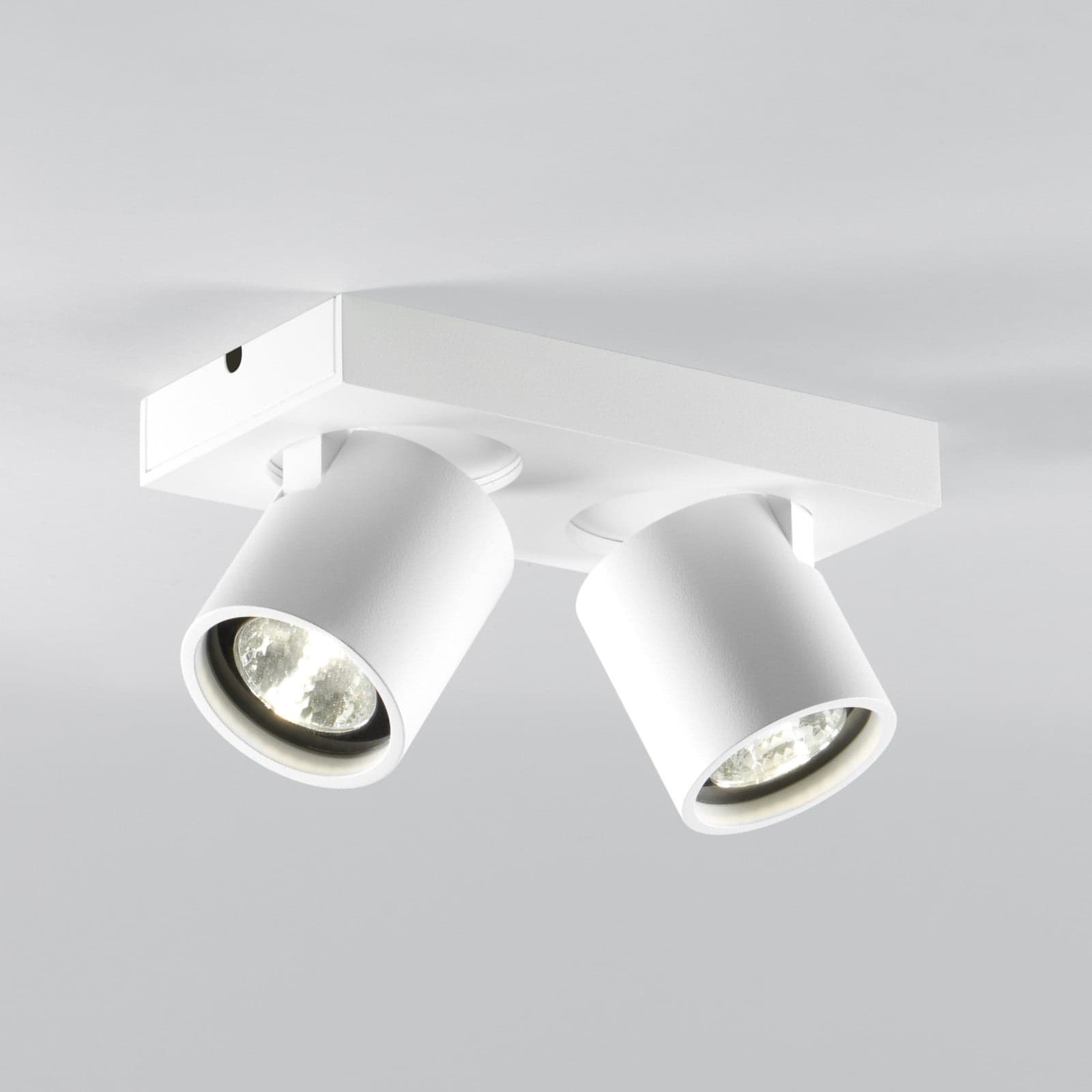 Focus 2 LED-spot, hvit, 2 lyskilder, CCT, dreiebar - Light-Point - Stue - Design - Aluminium - Med flere lyskilder