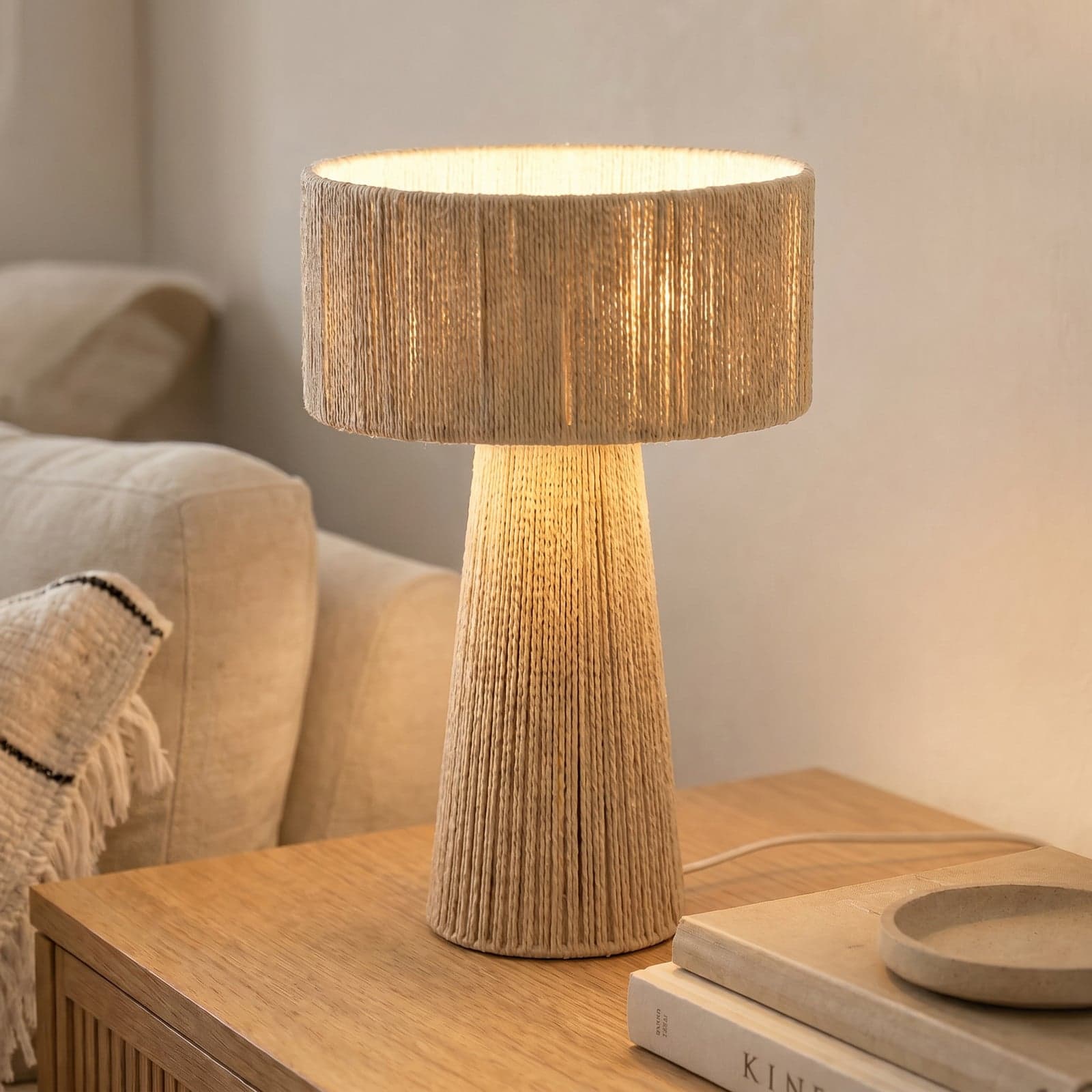 Anuva bordlampe, E27, høyde 42 cm, beige, papir – Lindby - Stue - Rustikk - Papir / kartong - Med en lyskilde