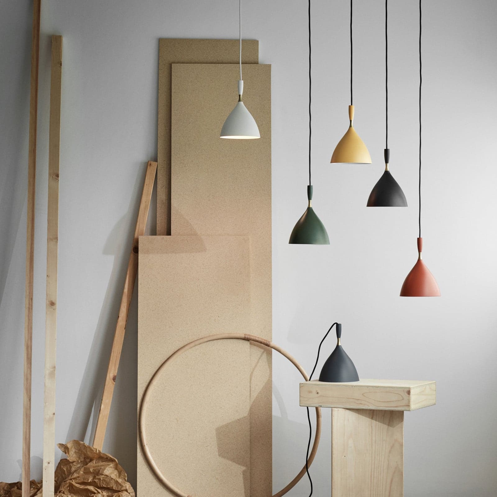 Dokka Pendel Dark Grey - Northern - Stue - Design - Metall - Med en lyskilde