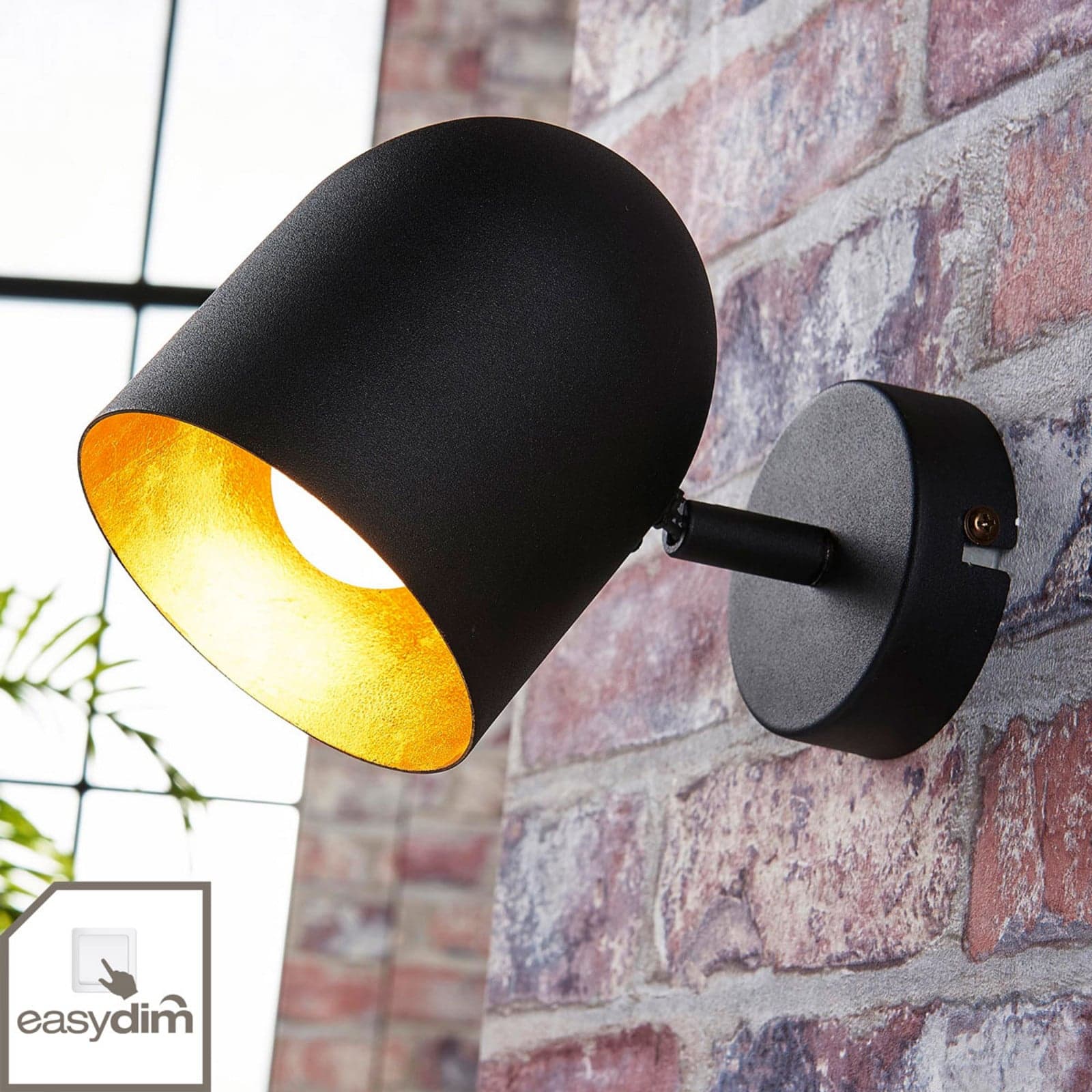 Morik vegglampe, svart/gull, Ø 10 cm – Lindby - Stue - Moderne - Metall - Med en lyskilde