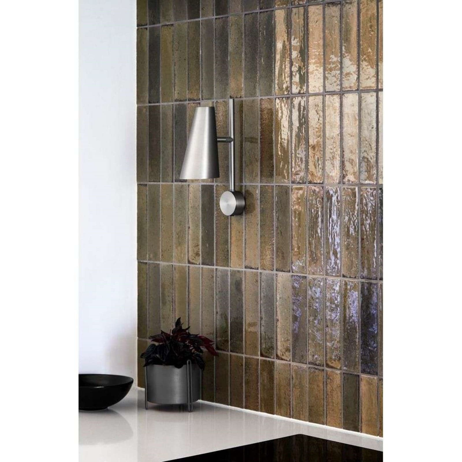 Cono Vegglampe Satin - Woud - Stue - Metall