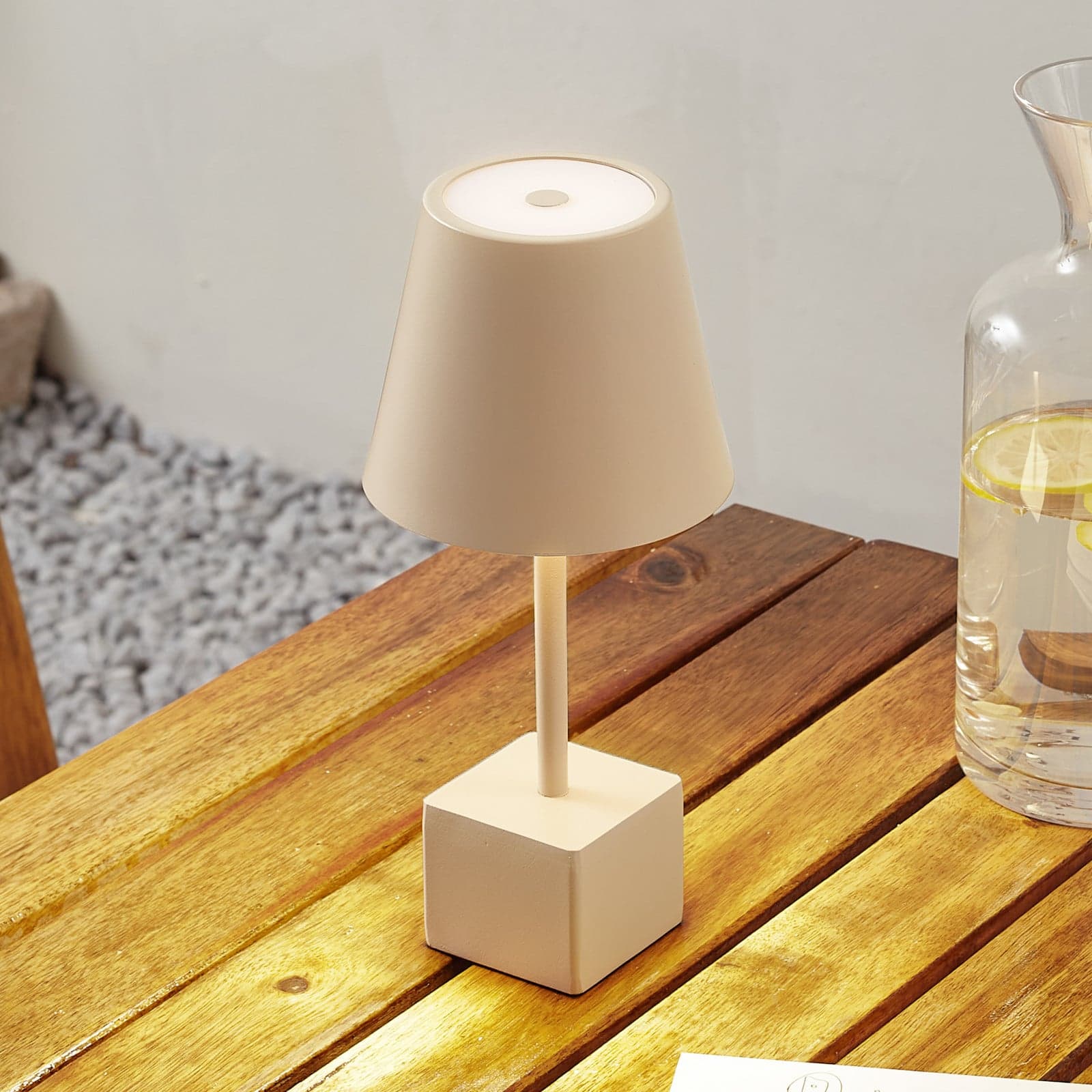 Janea Cube Portable Bordlampe Dim. IP54 Beige - Lindby - Terrasse - Moderne - Metall - Med en lyskilde