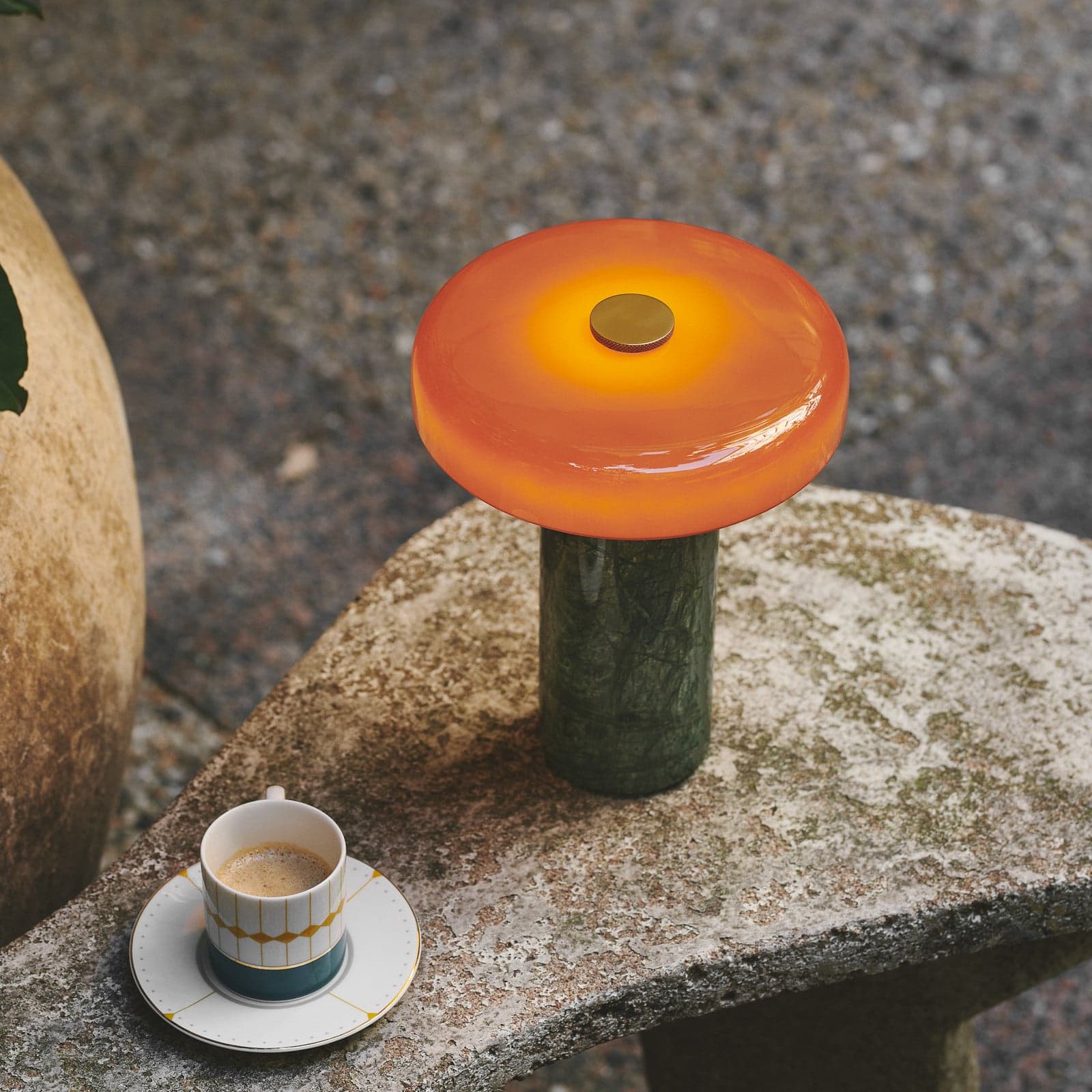 Trip Portable Bordlampe Moss - Design By Us - Soverom - Marmor - Med en lyskilde