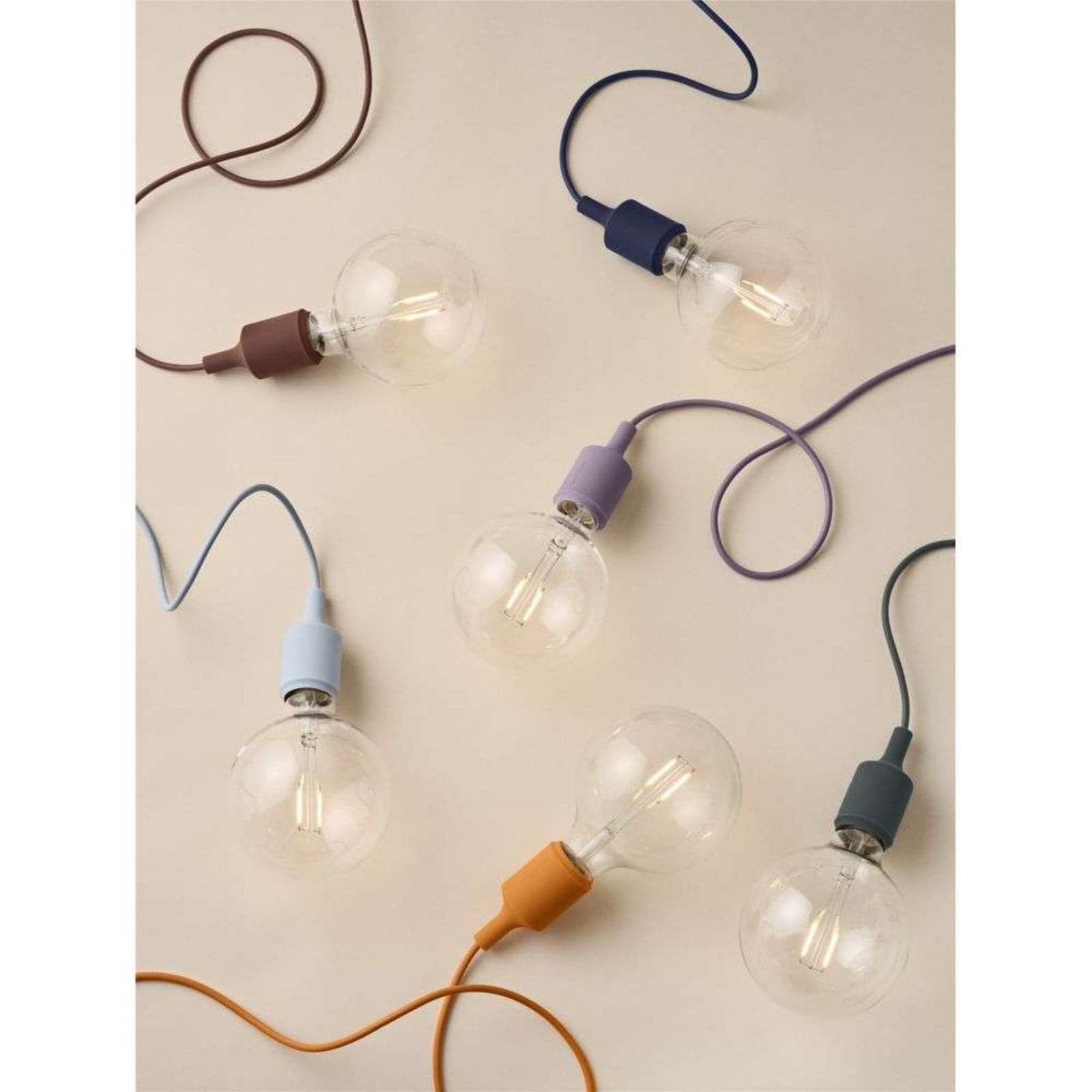 E27 pendellampe, mørkegrønn – Muuto - Spisestue - Plast