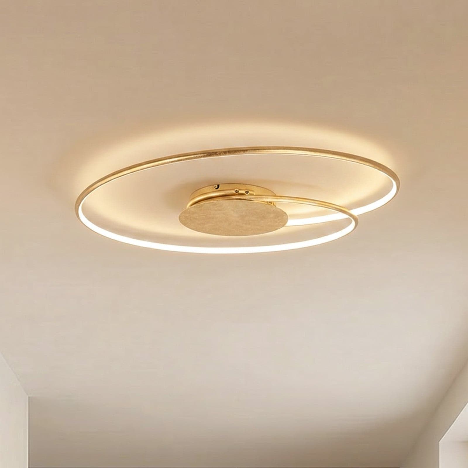 Joline Taklampe Gold/White - Lindby - Stue - Moderne - Metall - Rund