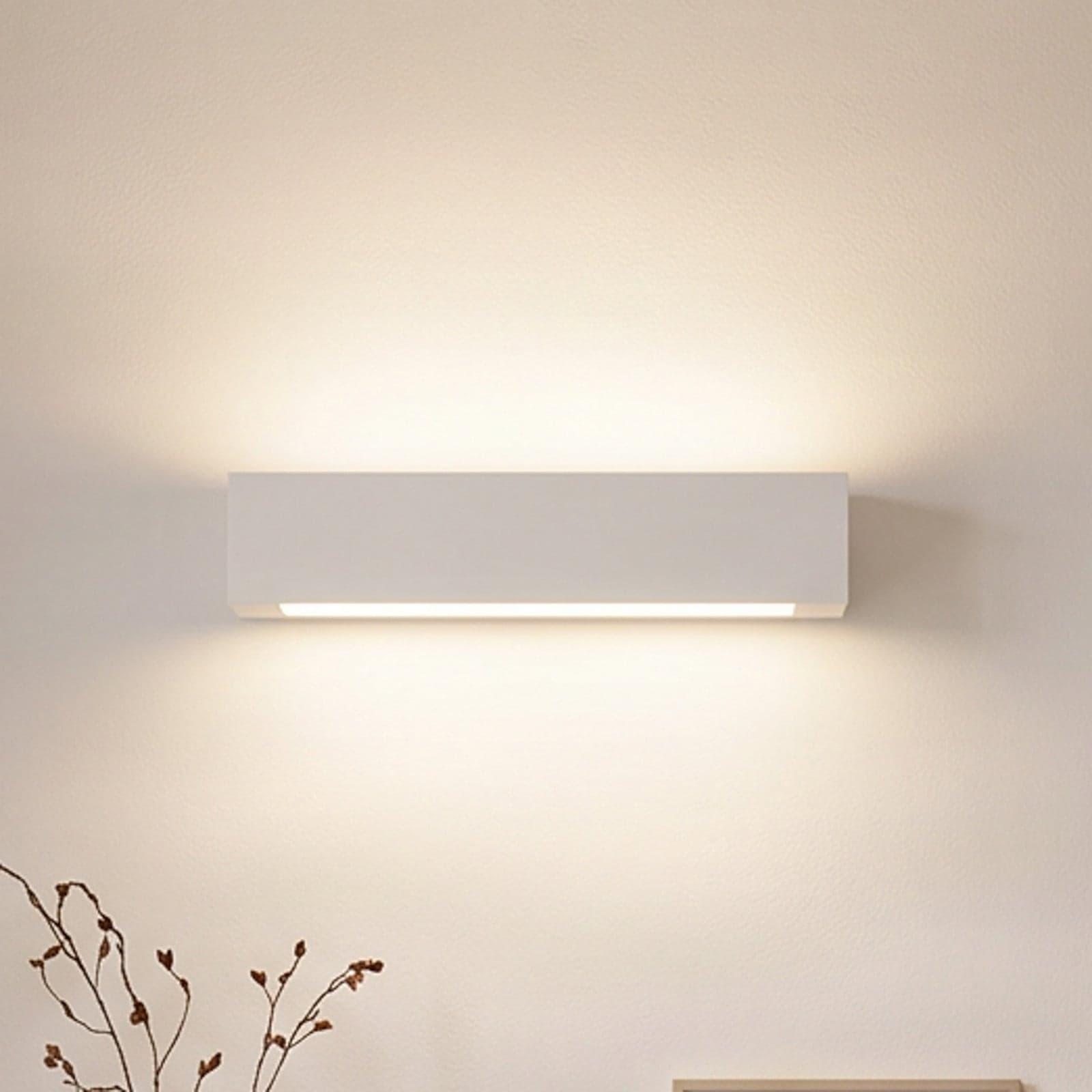 Arya Vegglampe White - Lindby - Stue - Moderne - Gips / Leire - Kantet