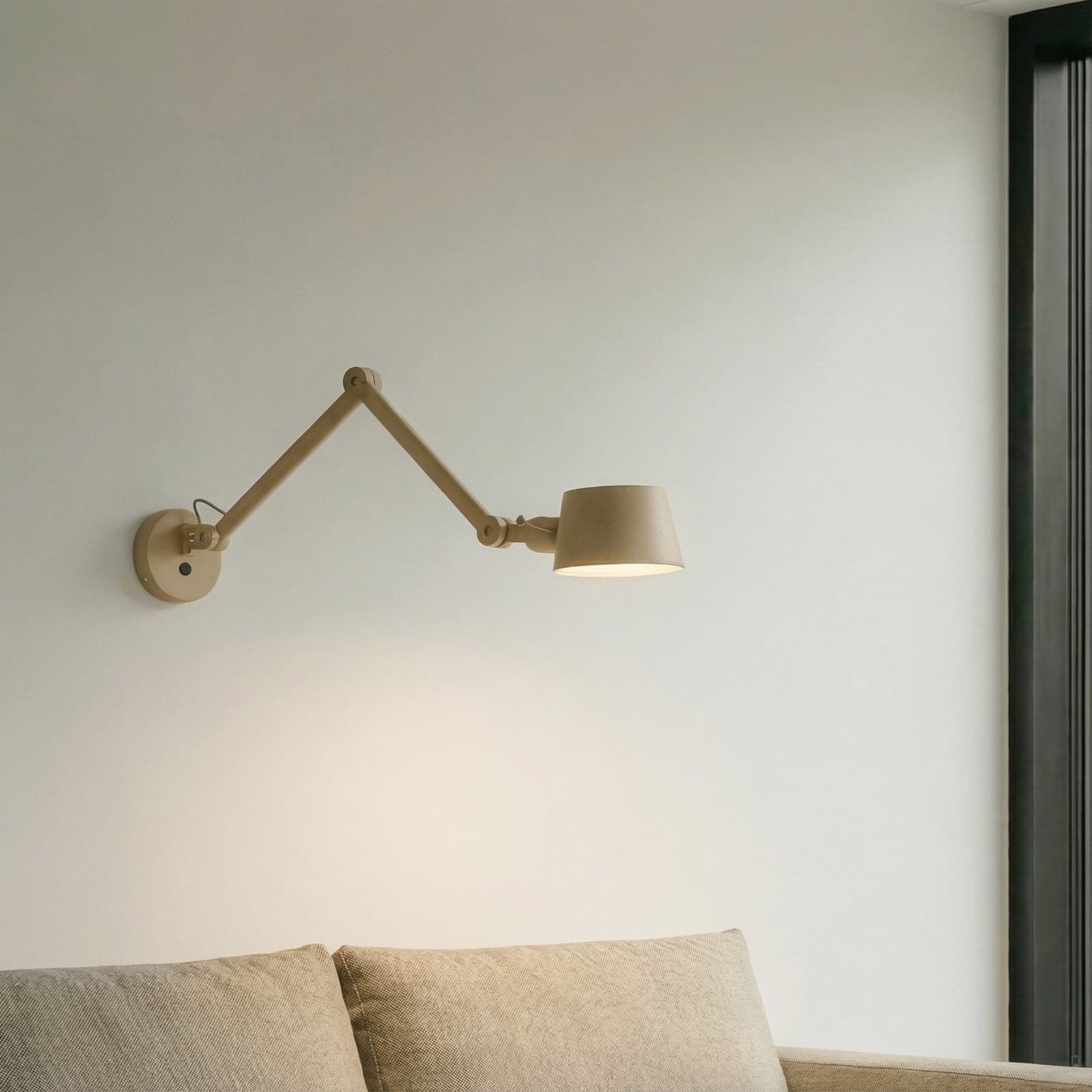 Silka vegglampe, 91 cm, beige, justerbar, E27 - Lucande - Arbeidsrom / kontor - Moderne - Metall - Med en lyskilde