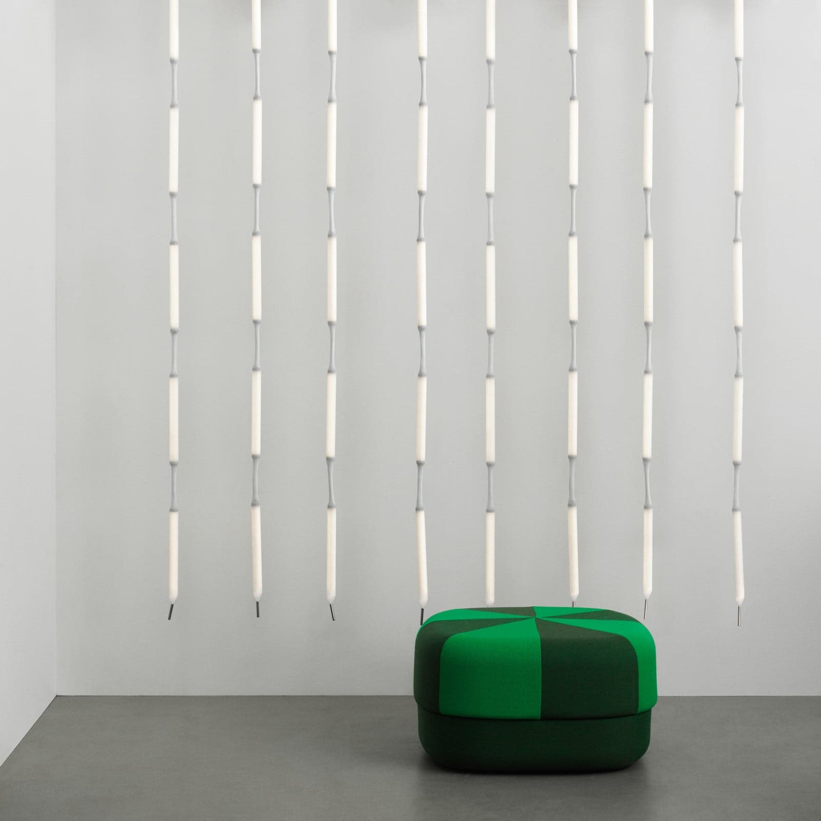LED-hengelampe Reb, 5 lyskilder, hvit, lengde 283 cm, EU - Normann Copenhagen - Stue - Moderne - Plast - Med flere lyskilder