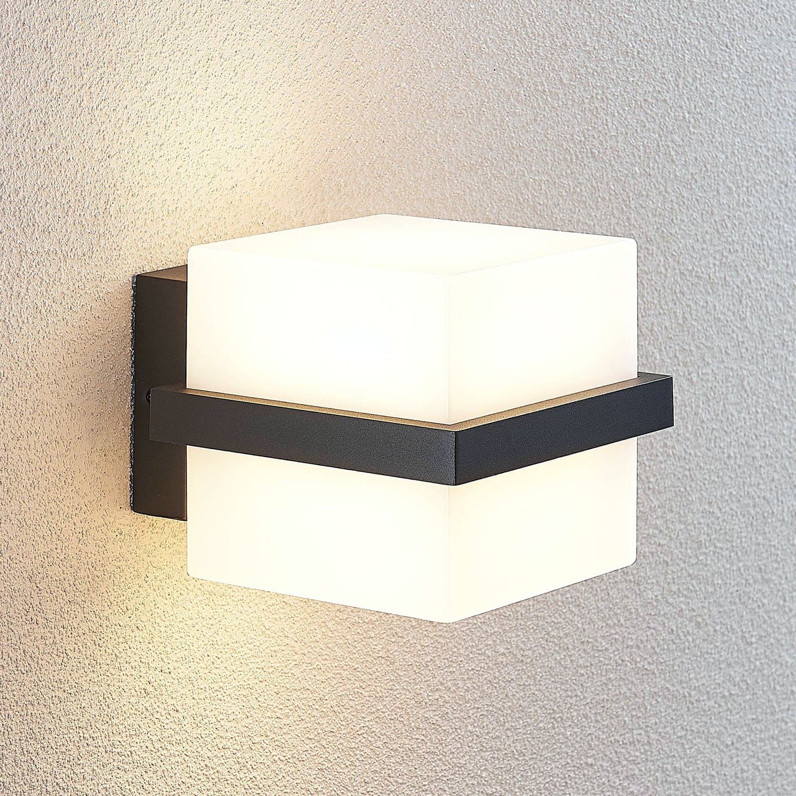 Auron LED Utendørs Vegglampe Dark Grey - Lindby - Terrasse - Moderne - Plast - Kantet